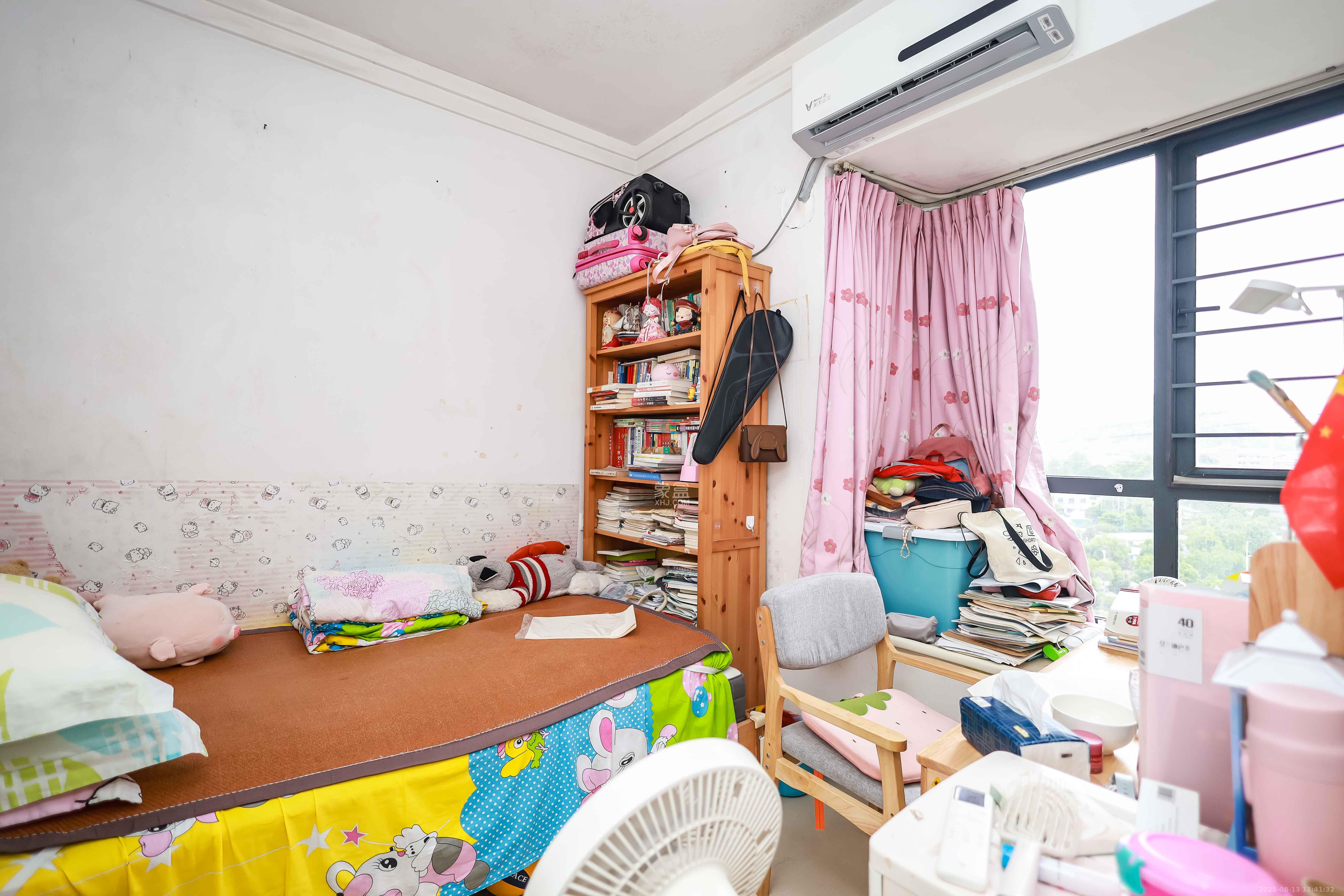 莱茵城  3室2厅1卫    66.8万 莱茵城  3室2厅1卫    66.8万卧室