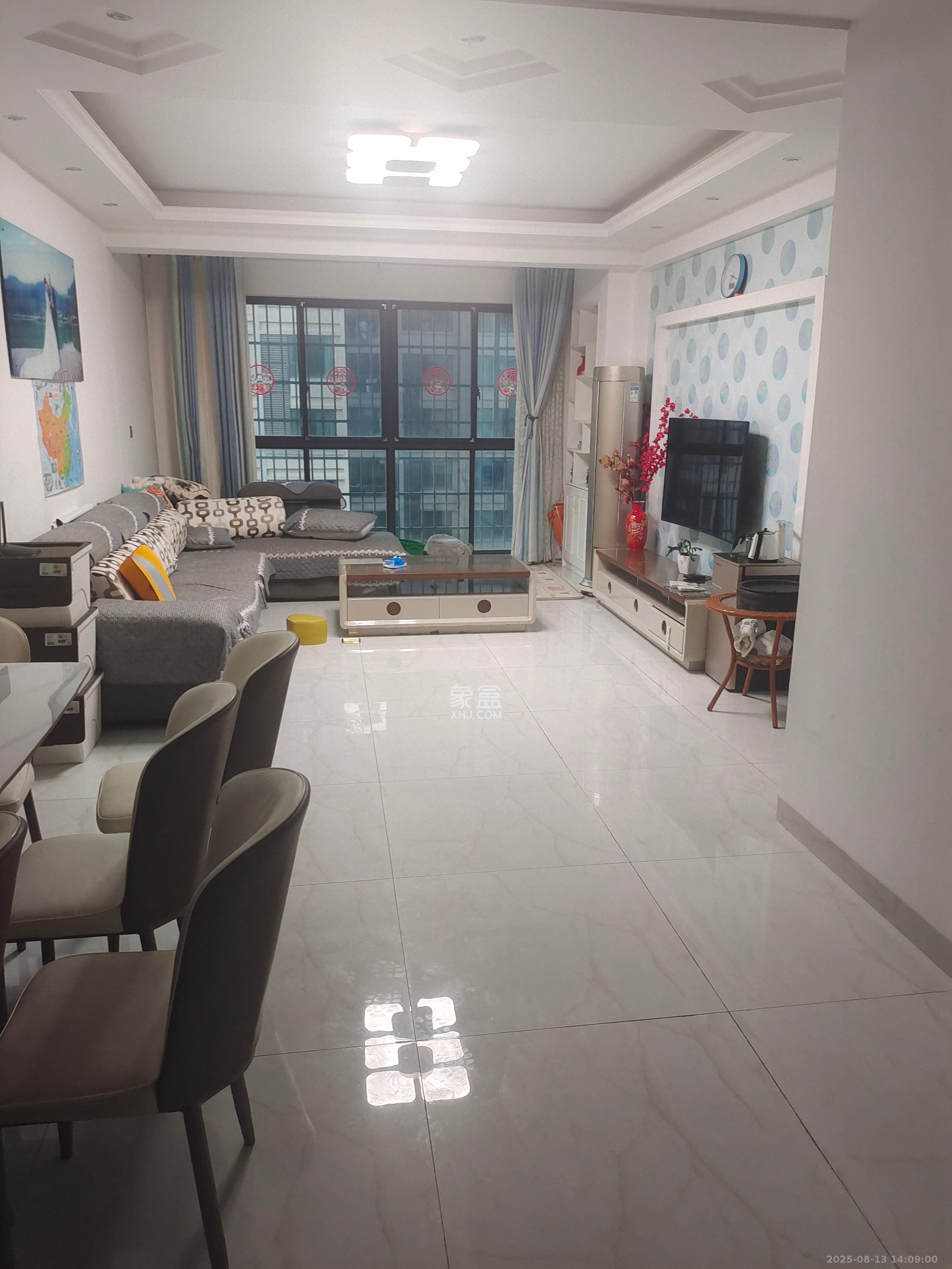 滨江一号(丰泰花园) 3室2厅2卫 2900.0元/月 滨江一号(丰泰花园) 3室2厅2卫 2900.0元/月室内图