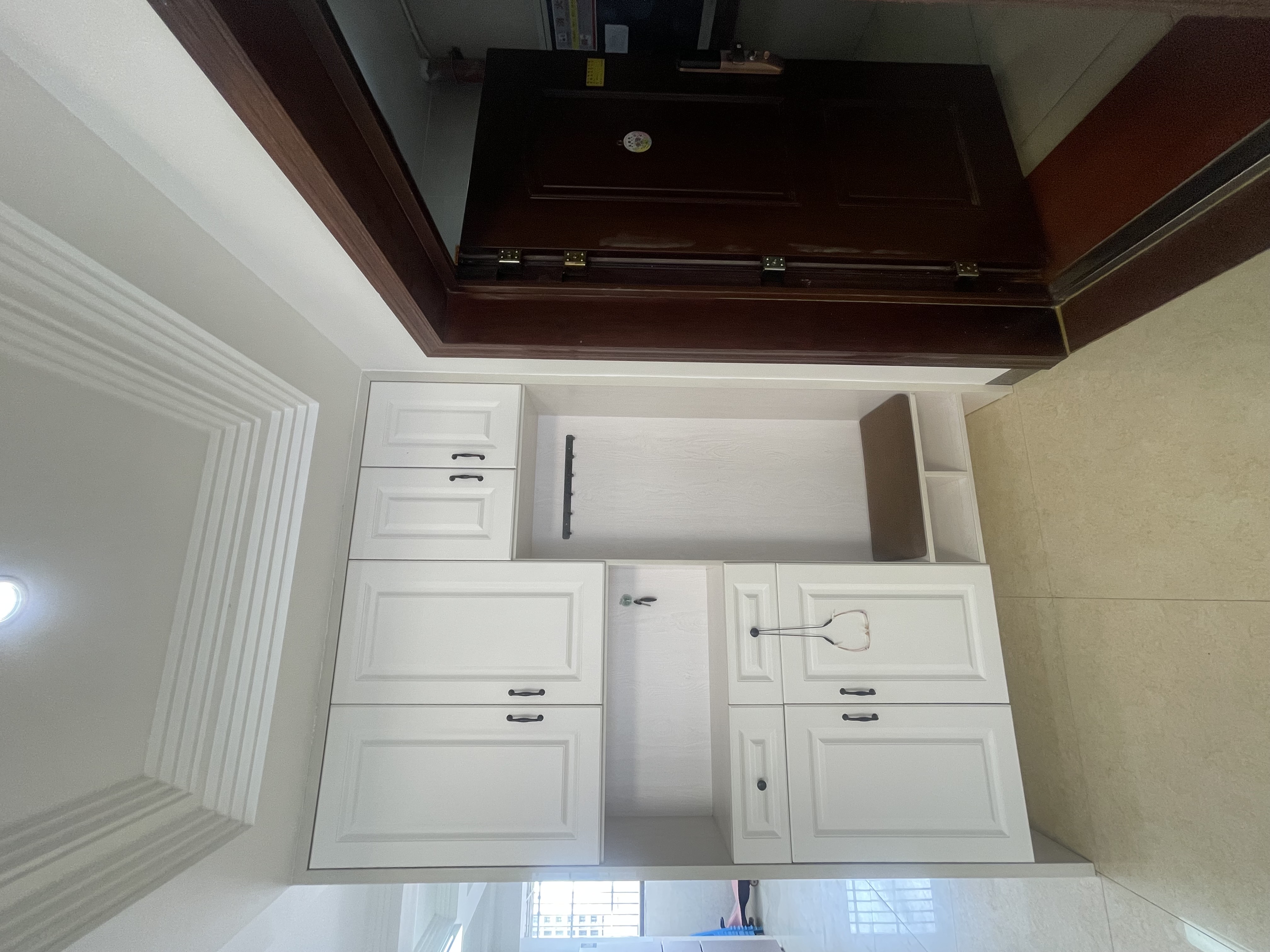 凤凰白龙新城 3室2厅2卫 2700.0元/月 凤凰白龙新城 3室2厅2卫 2700.0元/月室内图