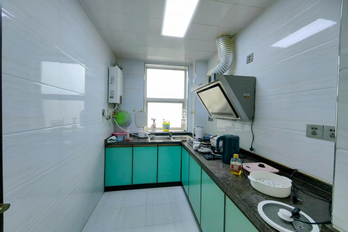 鸿泰国际 2室2厅1卫 1600.0元/月 鸿泰国际 2室2厅1卫 1600.0元/月室内图