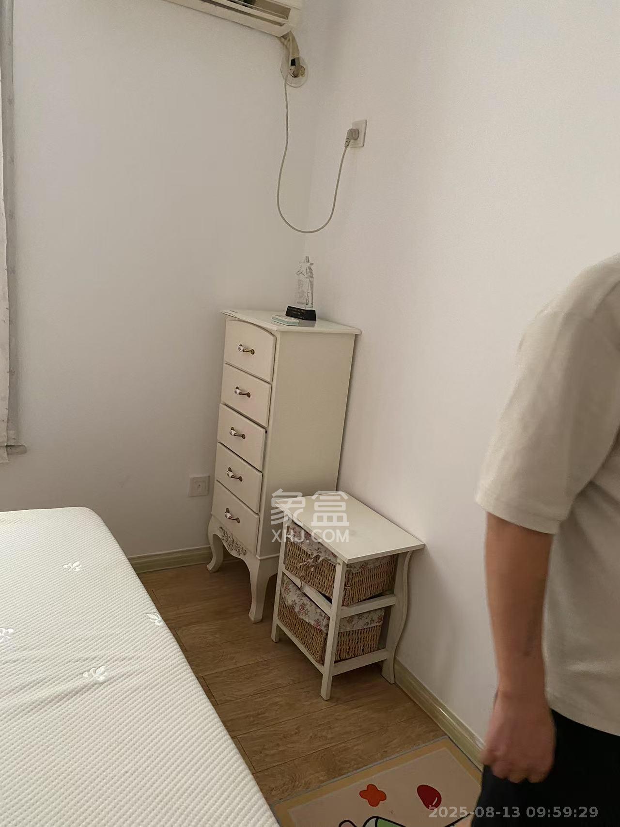 东玺门  2室1厅1卫   2400.00元/月室内图
