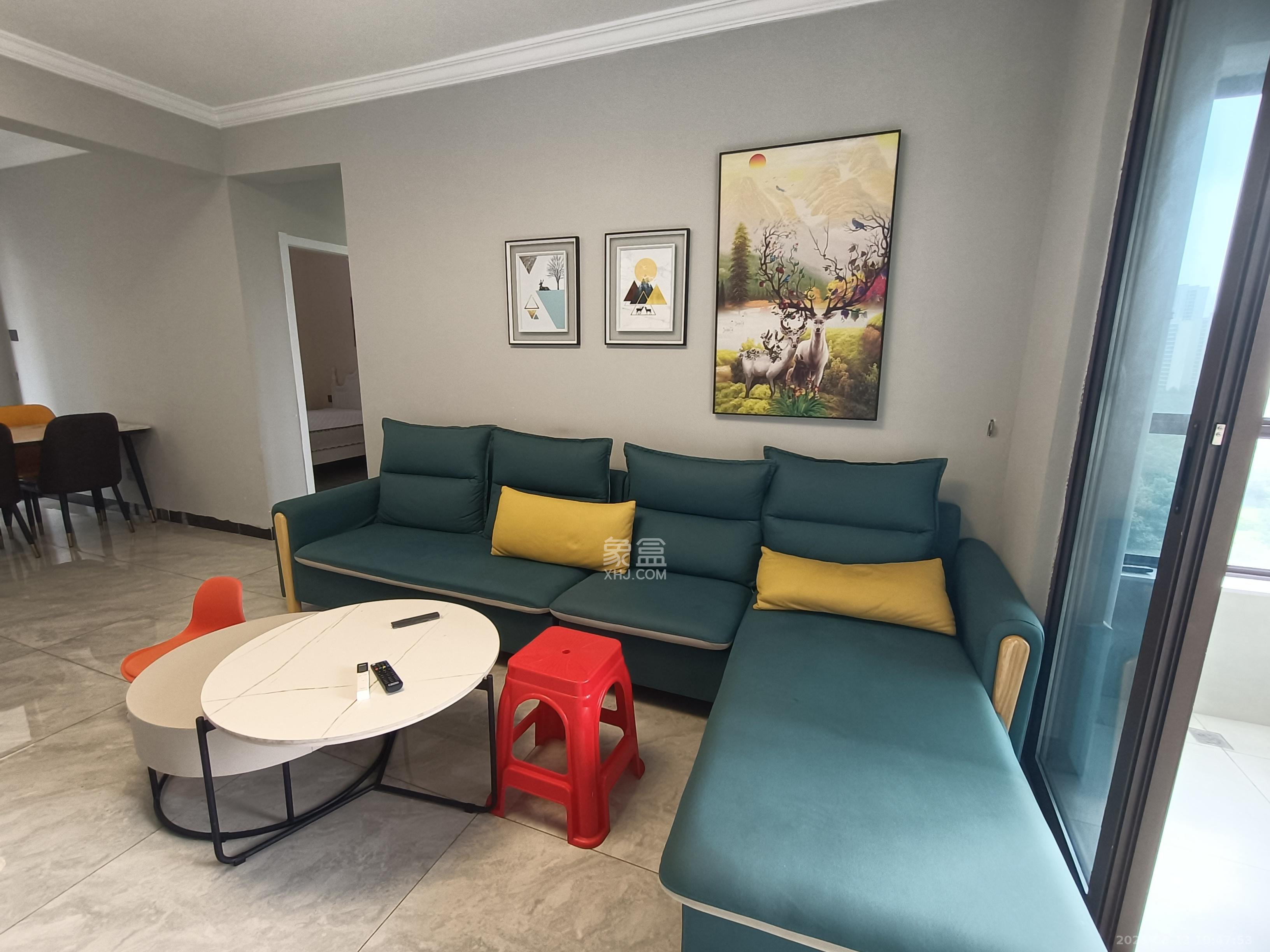 山语城三期  3室2厅2卫    2300.0元/月室内图