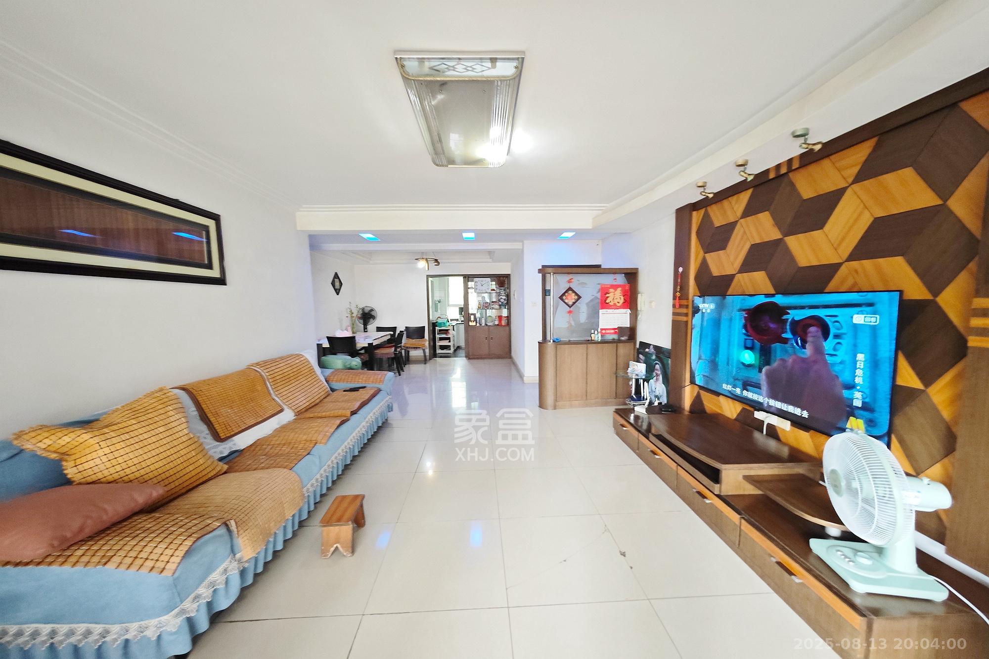 怡景民居 2室2厅1卫 49.5万 怡景民居 2室2厅1卫 49.5万客厅