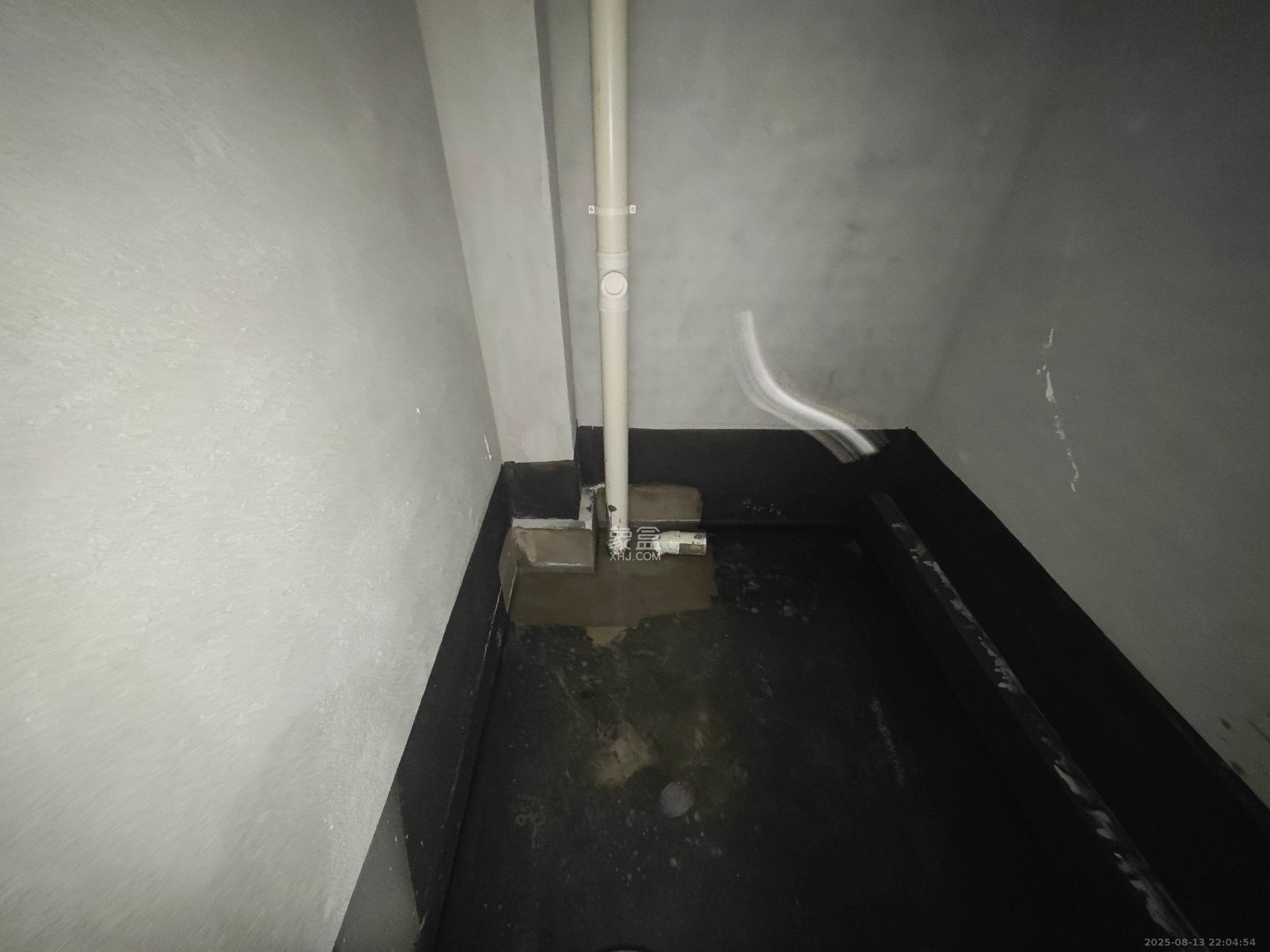 长房岭秀时代  7室3厅4卫    348.0万卫生间