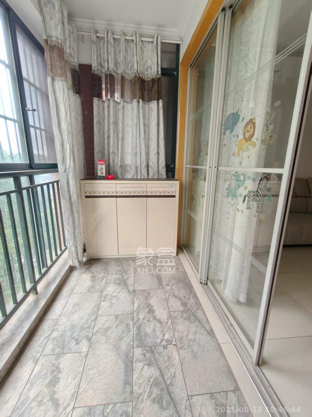 天城尚品  4室2厅2卫    2650.0元/月室内图