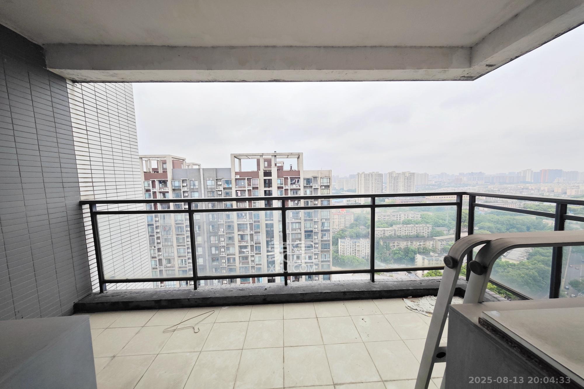 中江佳境天成 3室2厅2卫 78.0万 中江佳境天成 3室2厅2卫 78.0万阳台