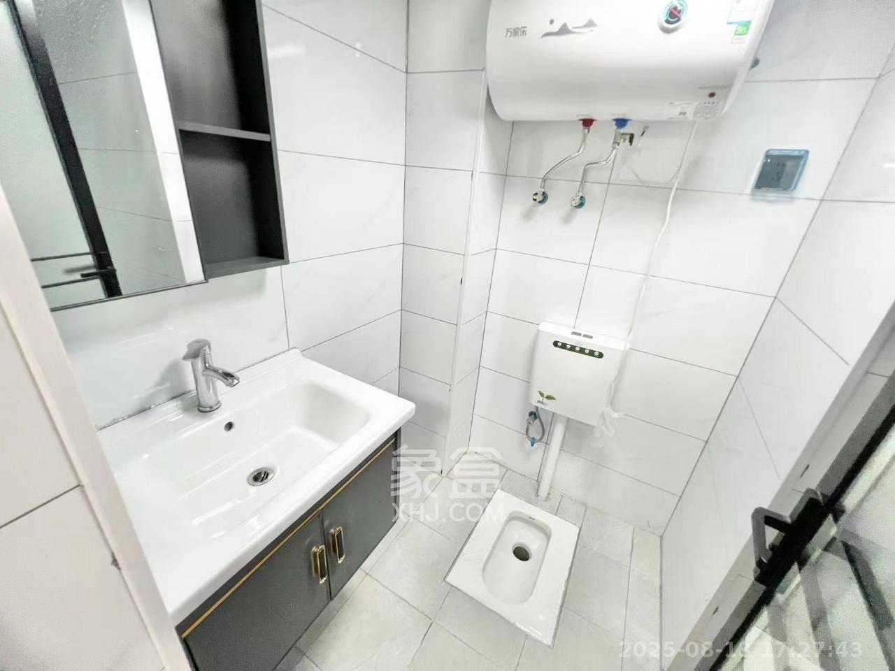 鑫远揽悦（鑫远和城三期）  1室1厅1卫    1400.0元/月室内图