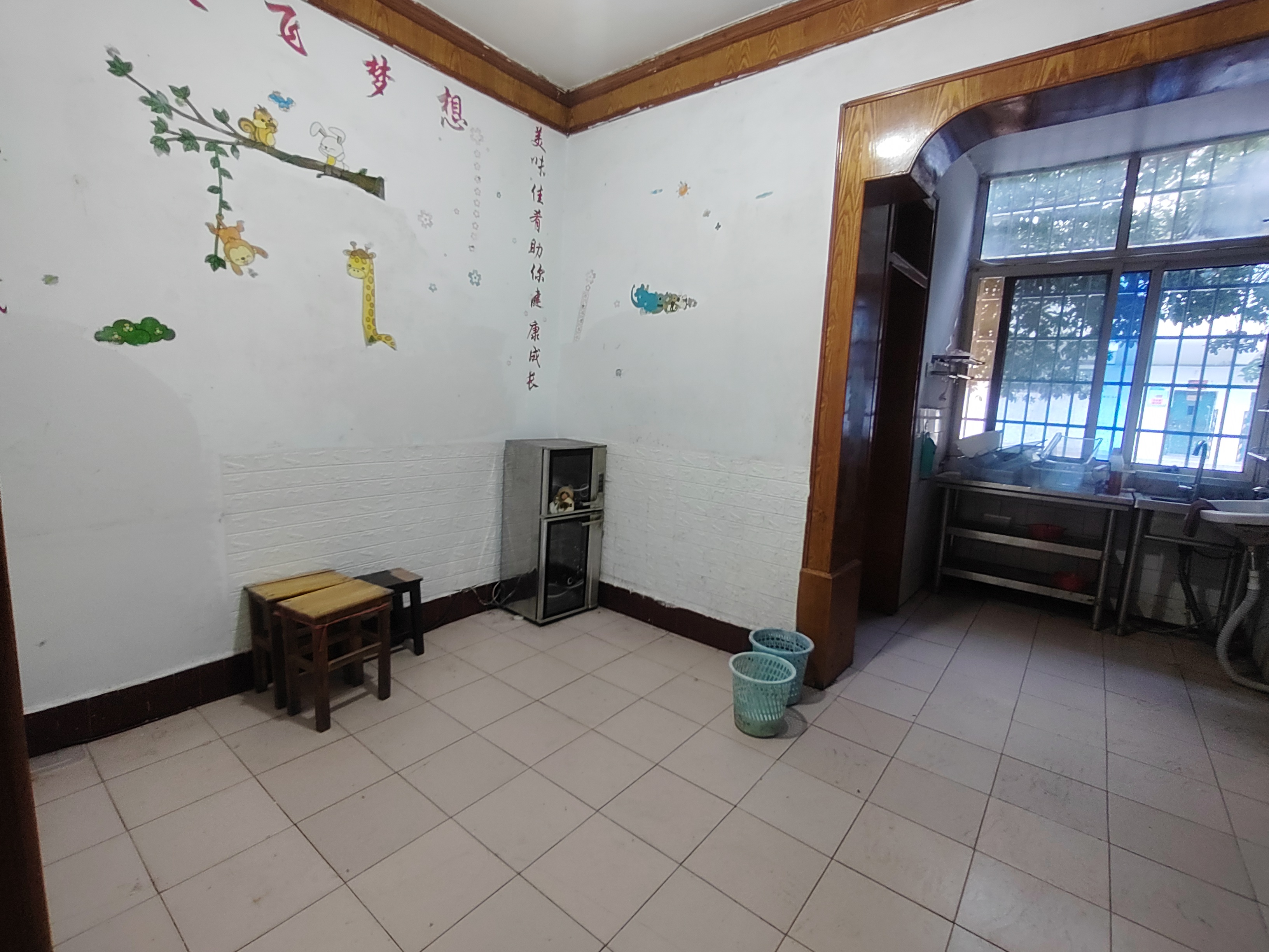 娄底第三完全小学家属楼 1室0厅0卫 1280.0元/月 娄底第三完全小学家属楼 1室0厅0卫 1280.0元/月室内图