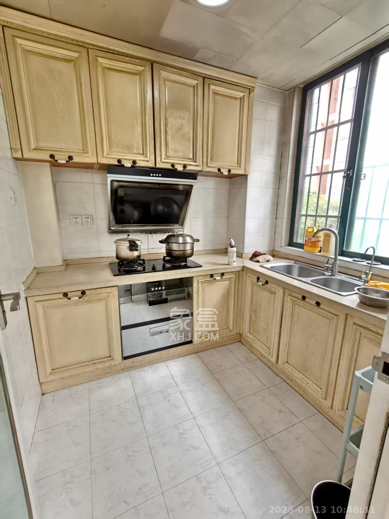 天城尚品  4室2厅2卫    2650.0元/月室内图