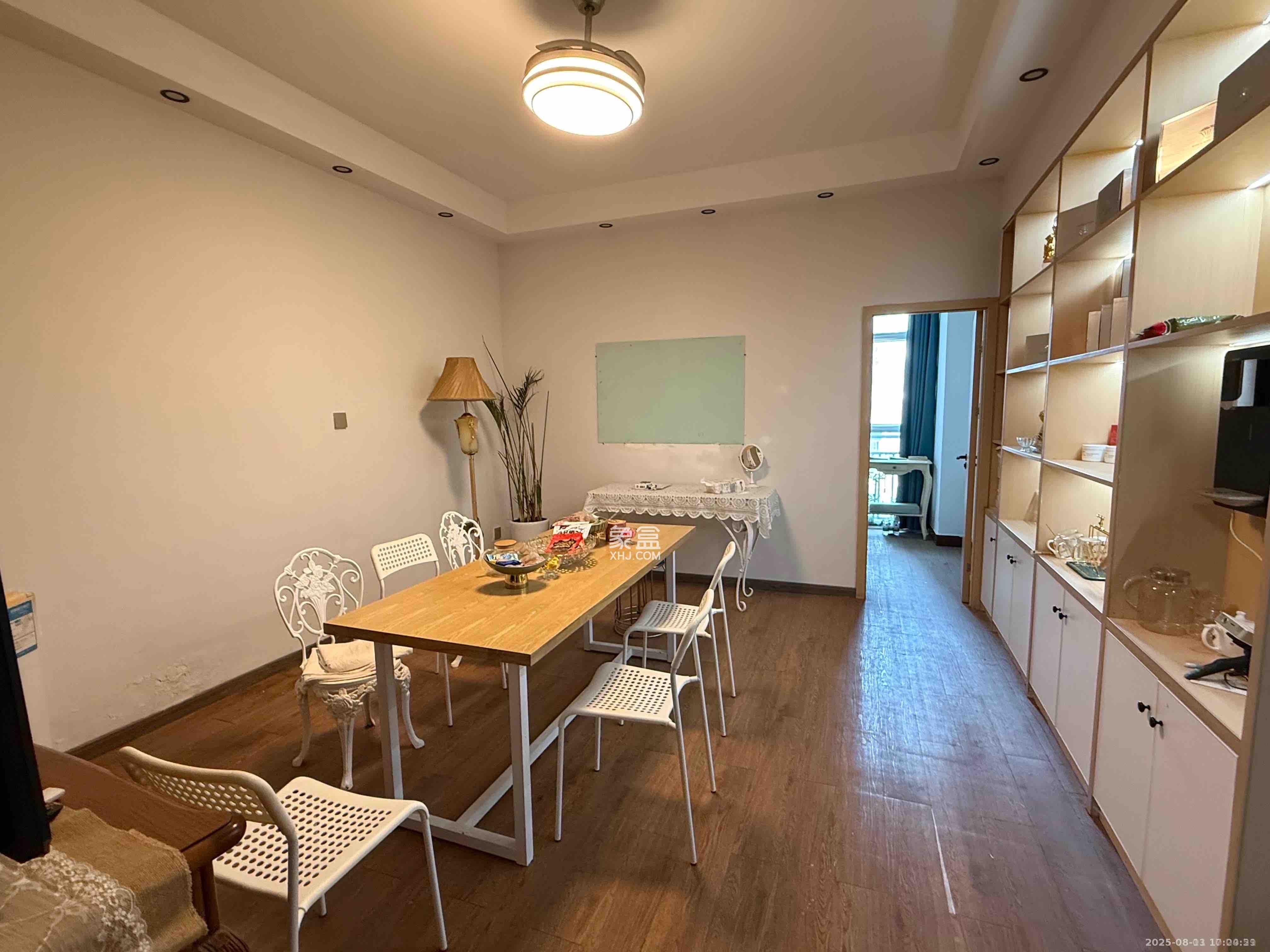 朝阳银座  5室2厅1卫    4500.0元/月 朝阳银座  5室2厅1卫    4500.0元/月