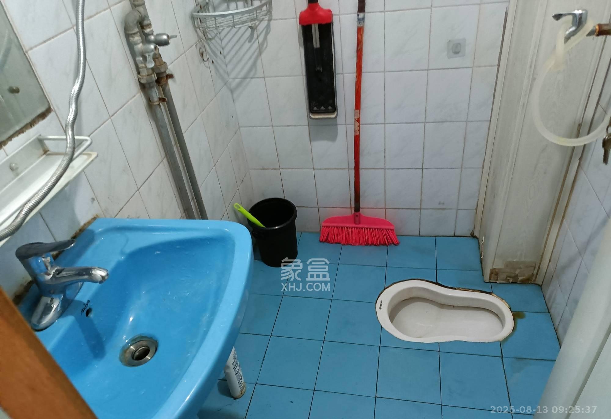 振业小区 2室1厅1卫 800.0元/月 振业小区 2室1厅1卫 800.0元/月室内图