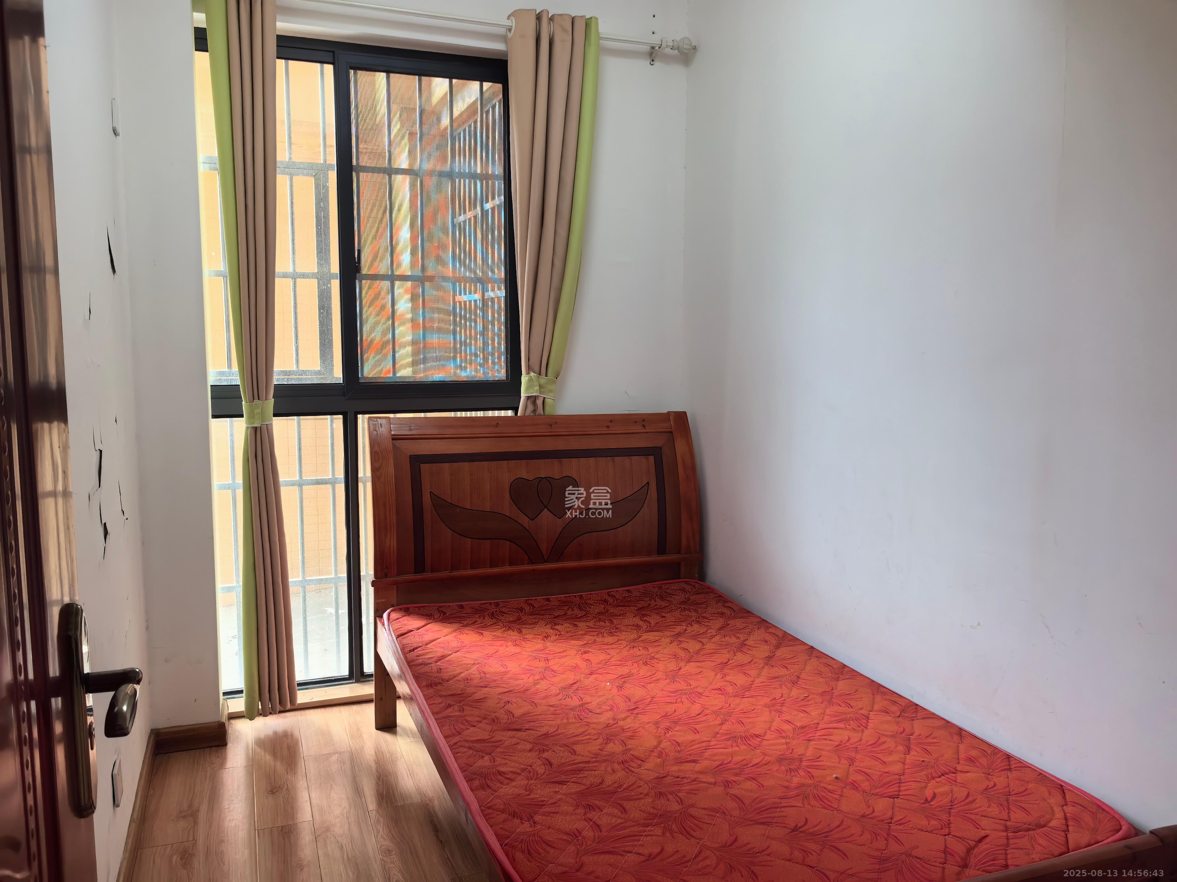 中悦领秀城  3室2厅1卫    1400.0元/月室内图