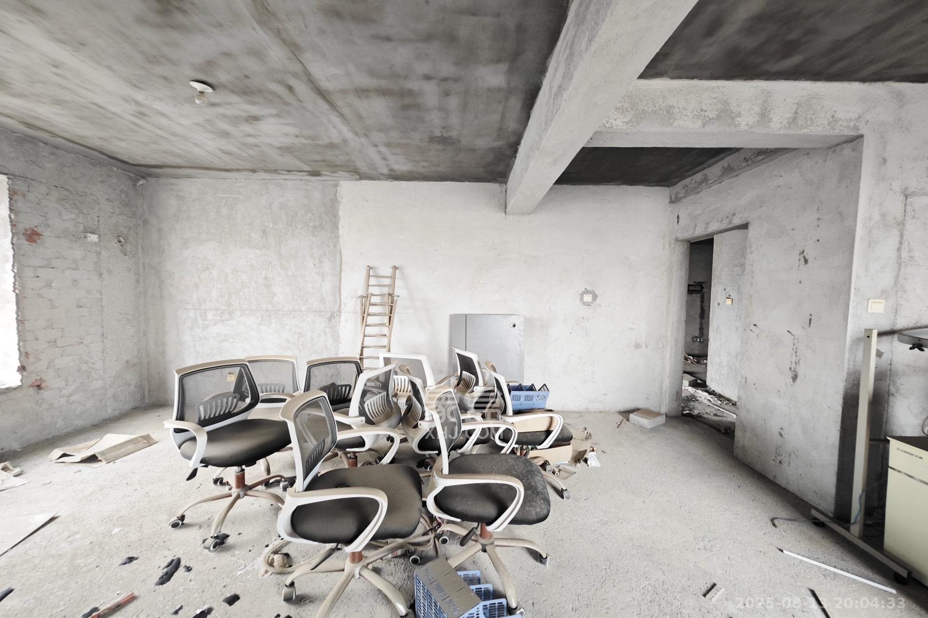 中江佳境天成  3室2厅2卫    78.0万卧室