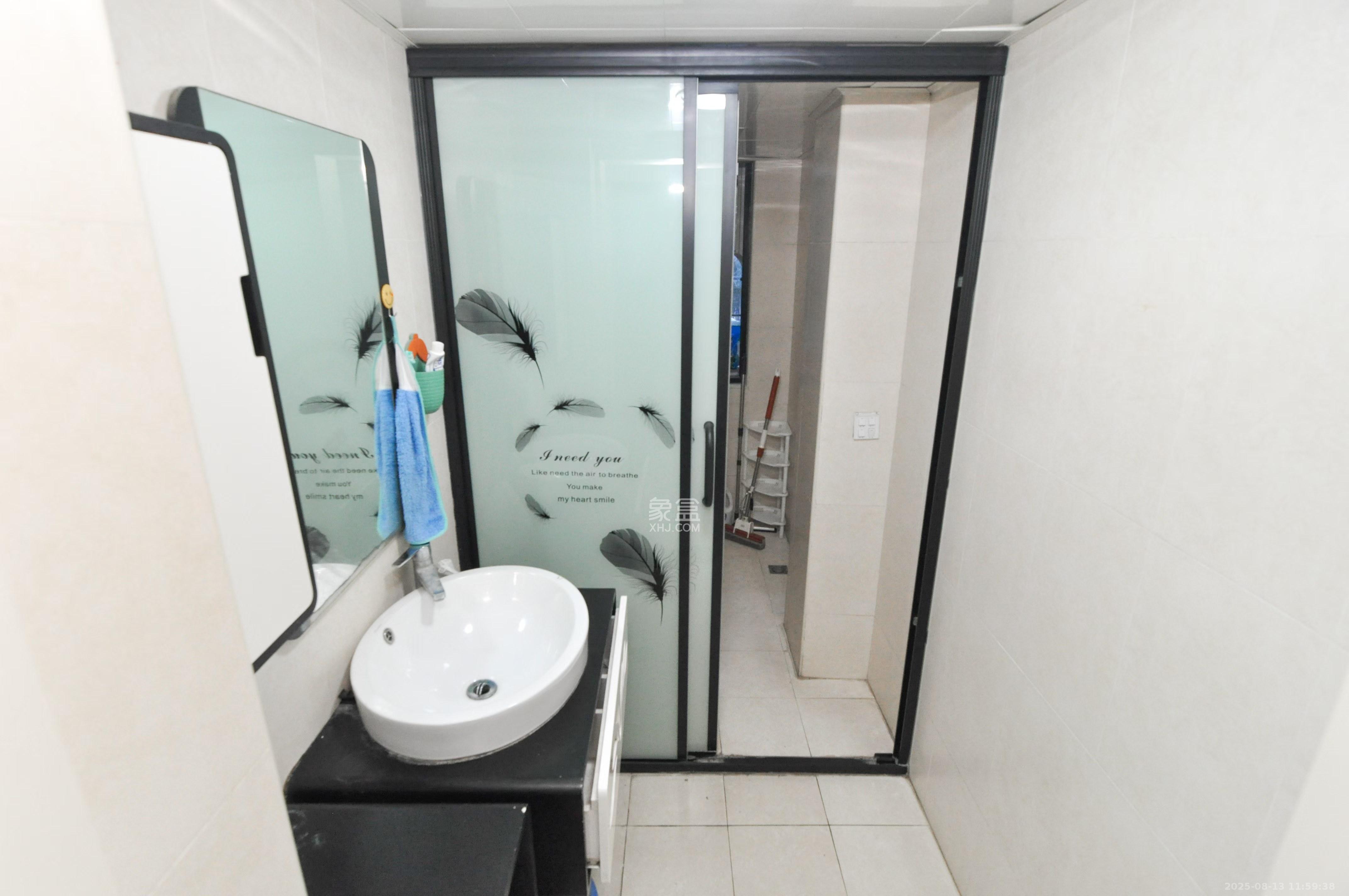 沁园春御院  3室2厅2卫    2800.0元/月 沁园春御院  3室2厅2卫    2800.0元/月室内图