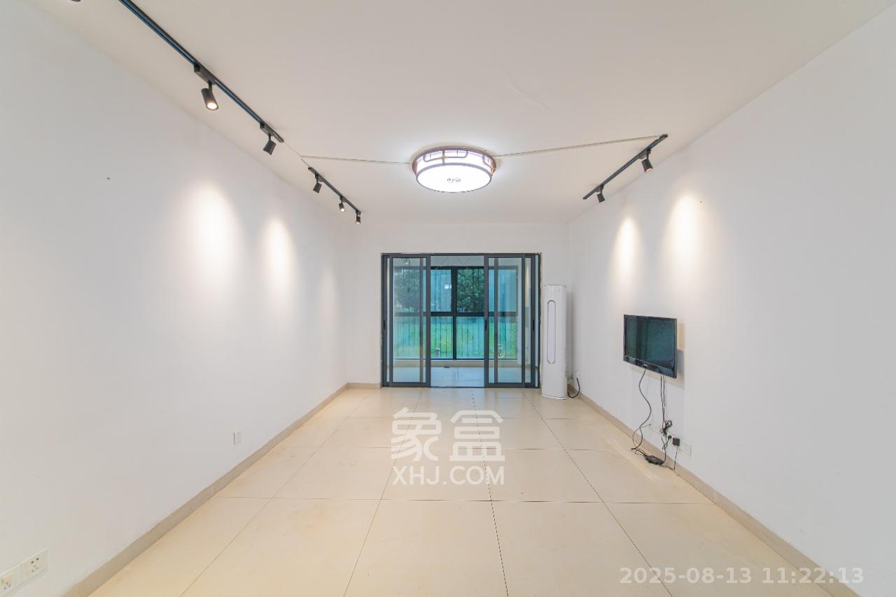 中建芙蓉嘉苑  3室2厅1卫   2300.00元/月室内图