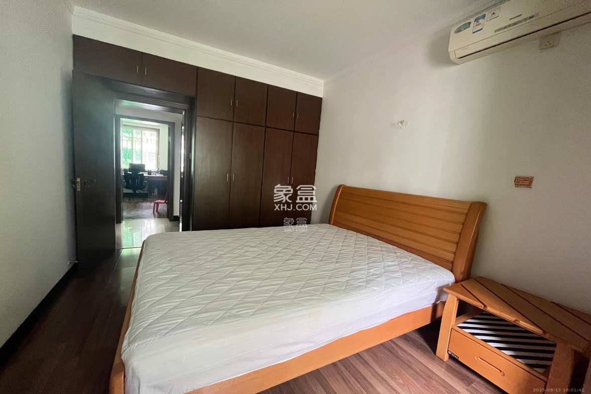 八方公司宿舍(师家老屋) 3室2厅2卫 2500.0元/月 八方公司宿舍(师家老屋) 3室2厅2卫 2500.0元/月室内图