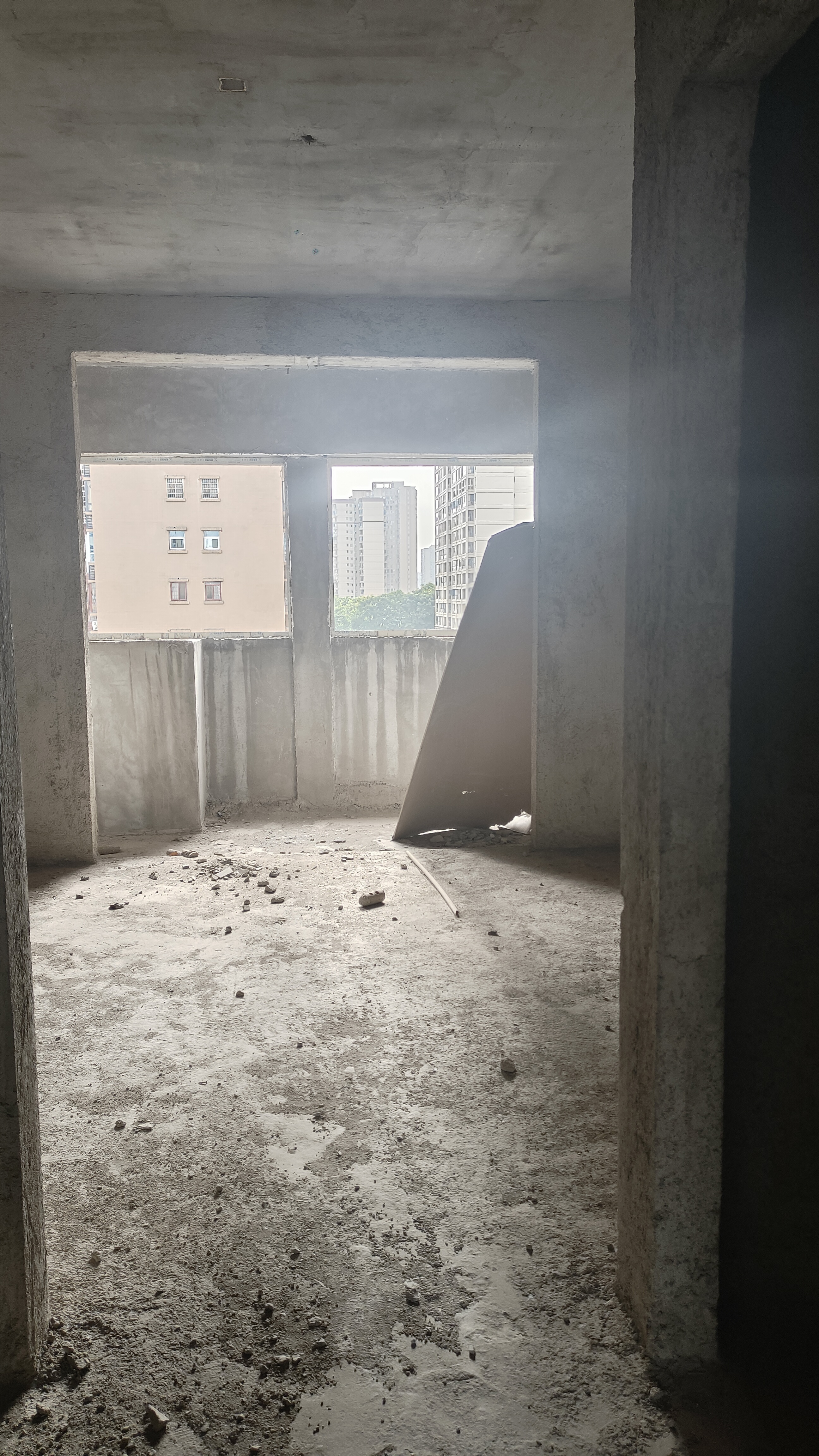 千里红小区（京明时代广场）  1室1厅1卫    16.0万