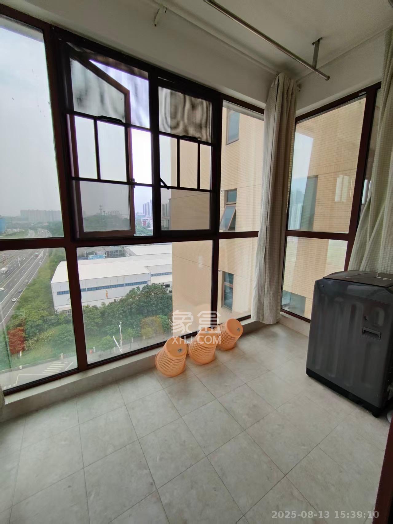 万里时代  2室2厅1卫    2400.0元/月室内图