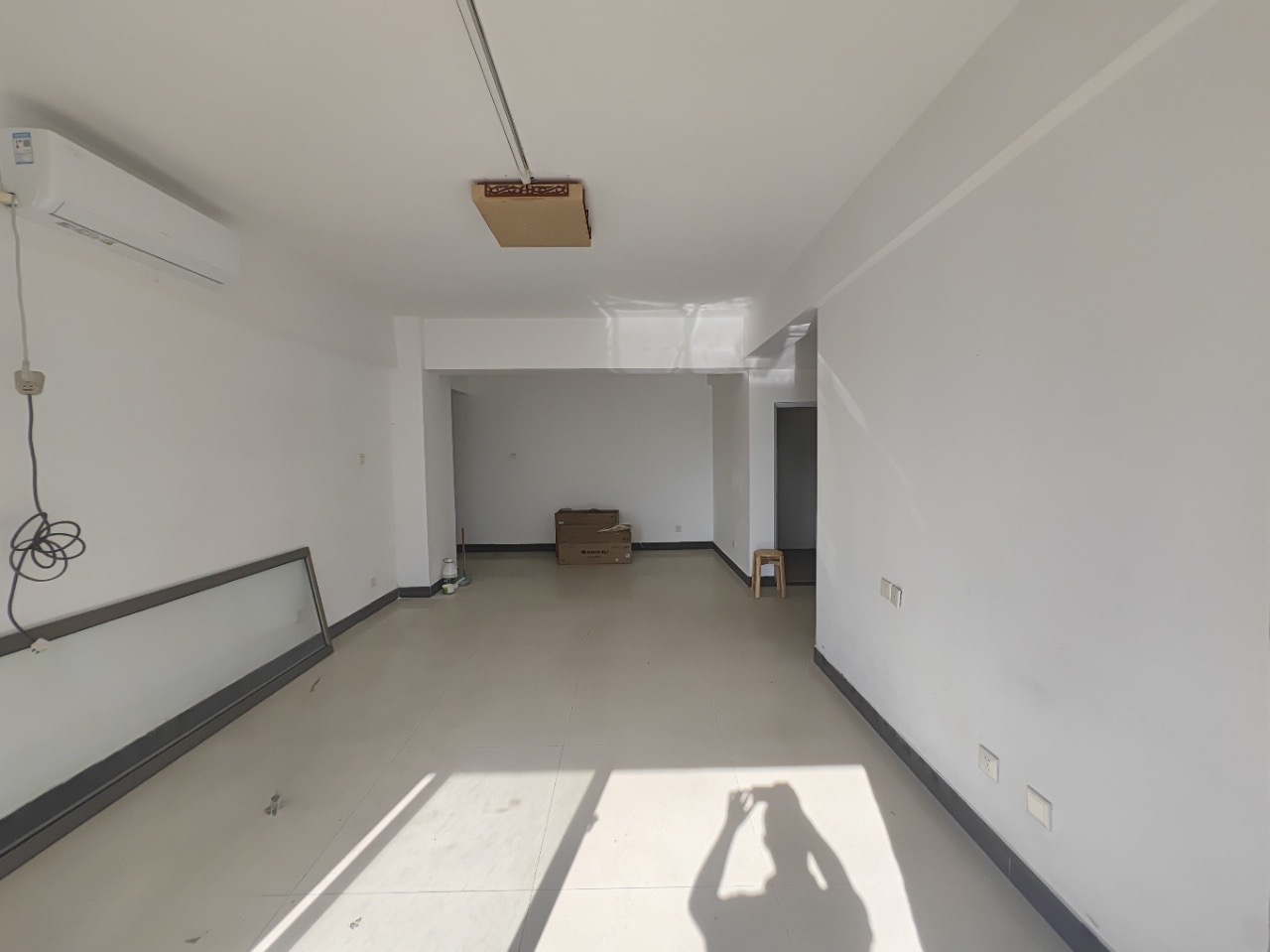 金山广场  2室2厅1卫   1800.00元/月室内图