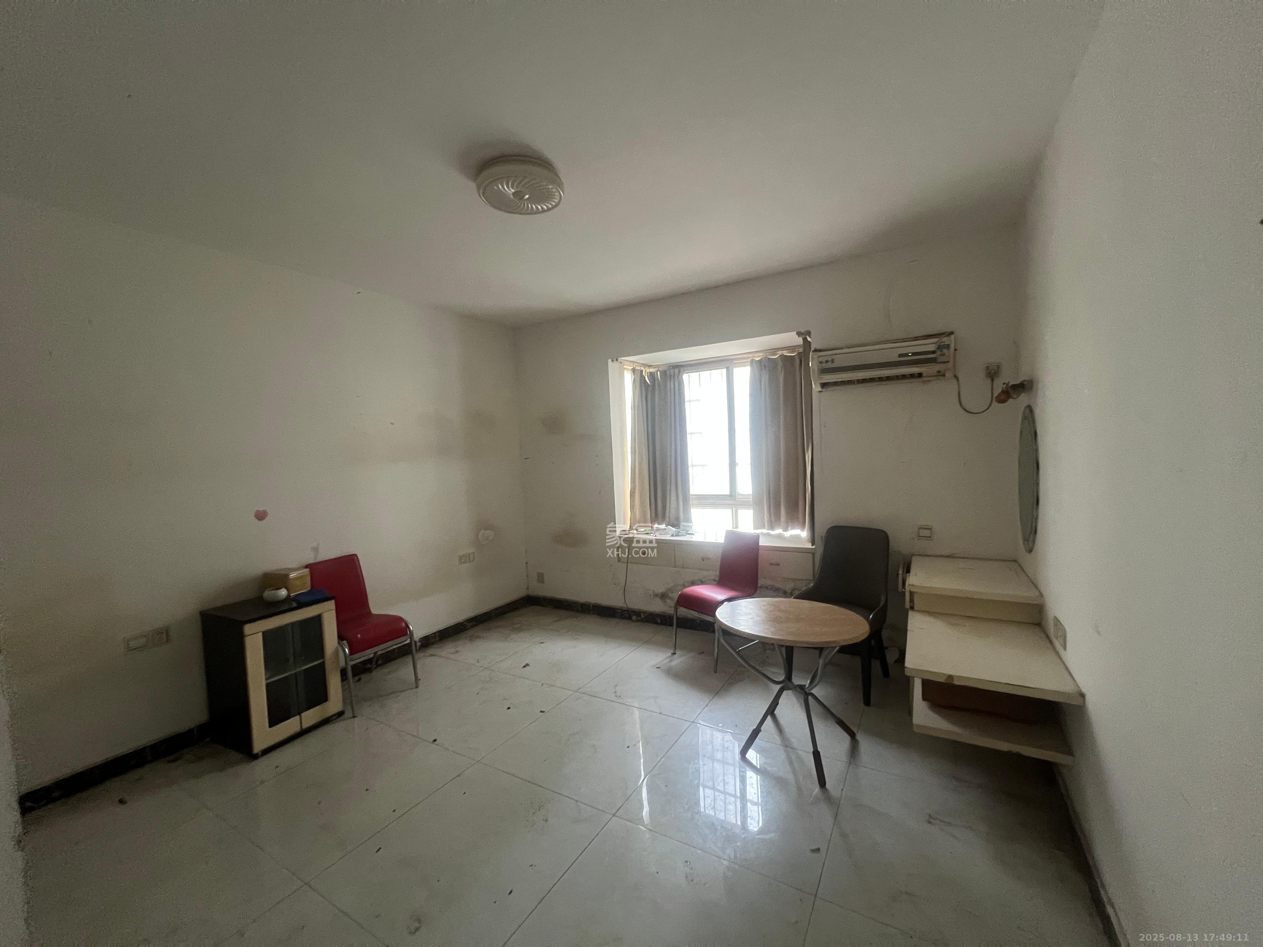 滨湖嘉园(湖滨小区)  3室2厅2卫    3500.0元/月 滨湖嘉园(湖滨小区)  3室2厅2卫    3500.0元/月室内图