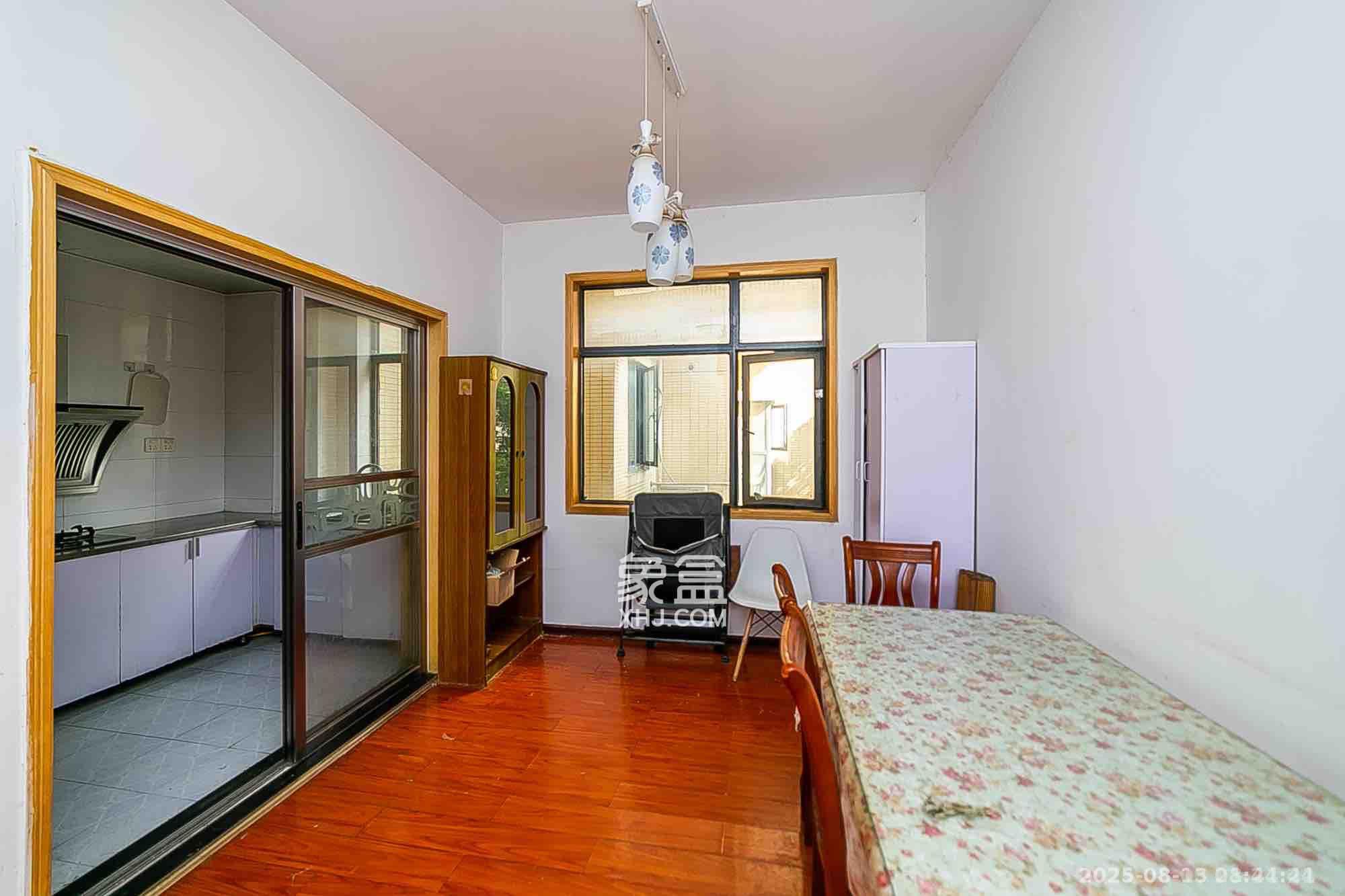 长盛岚庭 3室2厅1卫 1800.0元/月 长盛岚庭 3室2厅1卫 1800.0元/月室内图