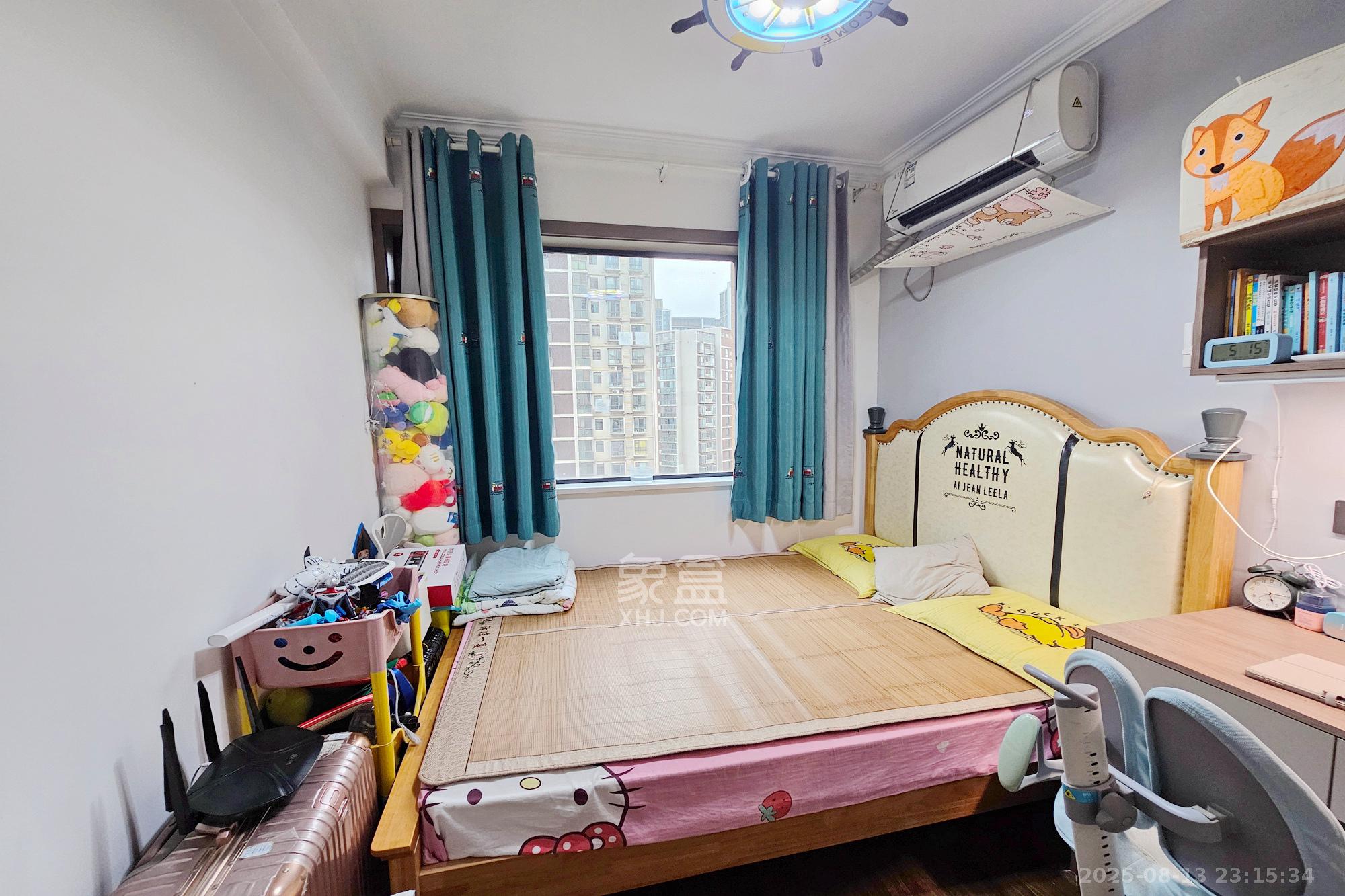 武广美誉  3室2厅1卫    110.0万卧室