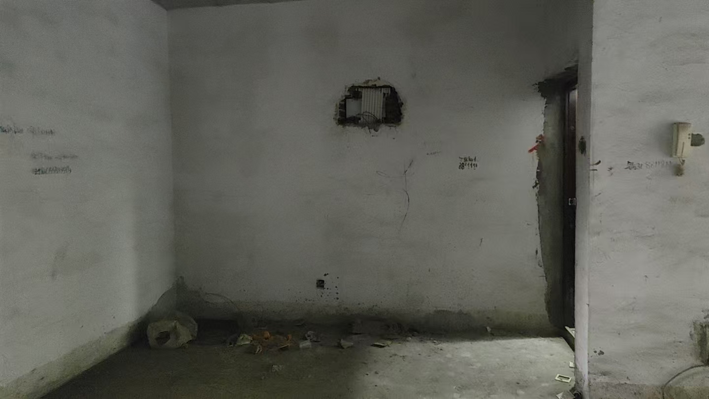 山水绿城  3室2厅2卫    38.0万 山水绿城  3室2厅2卫    38.0万客厅