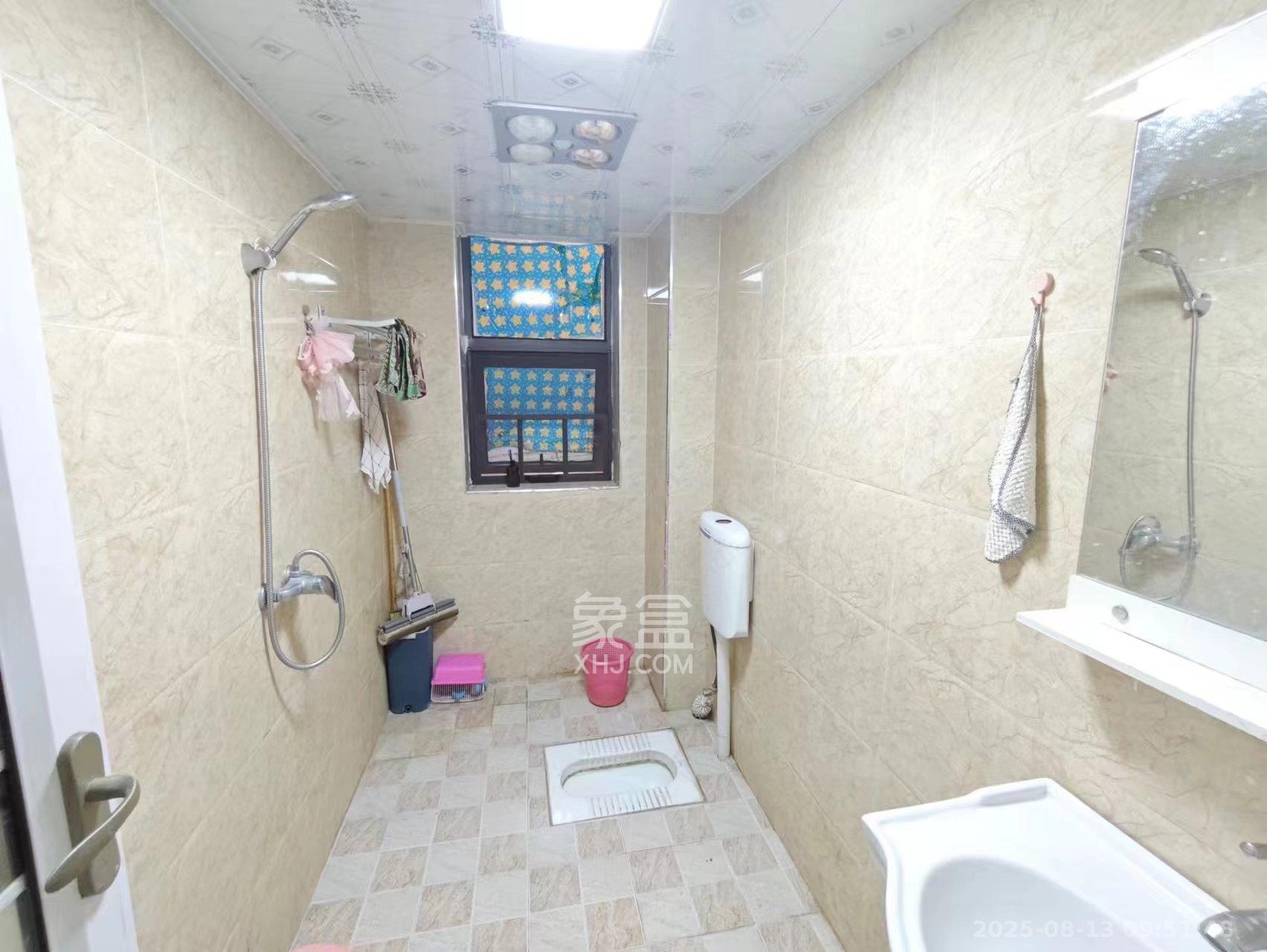 润屋美院 2室2厅1卫 2000.0元/月 润屋美院 2室2厅1卫 2000.0元/月室内图