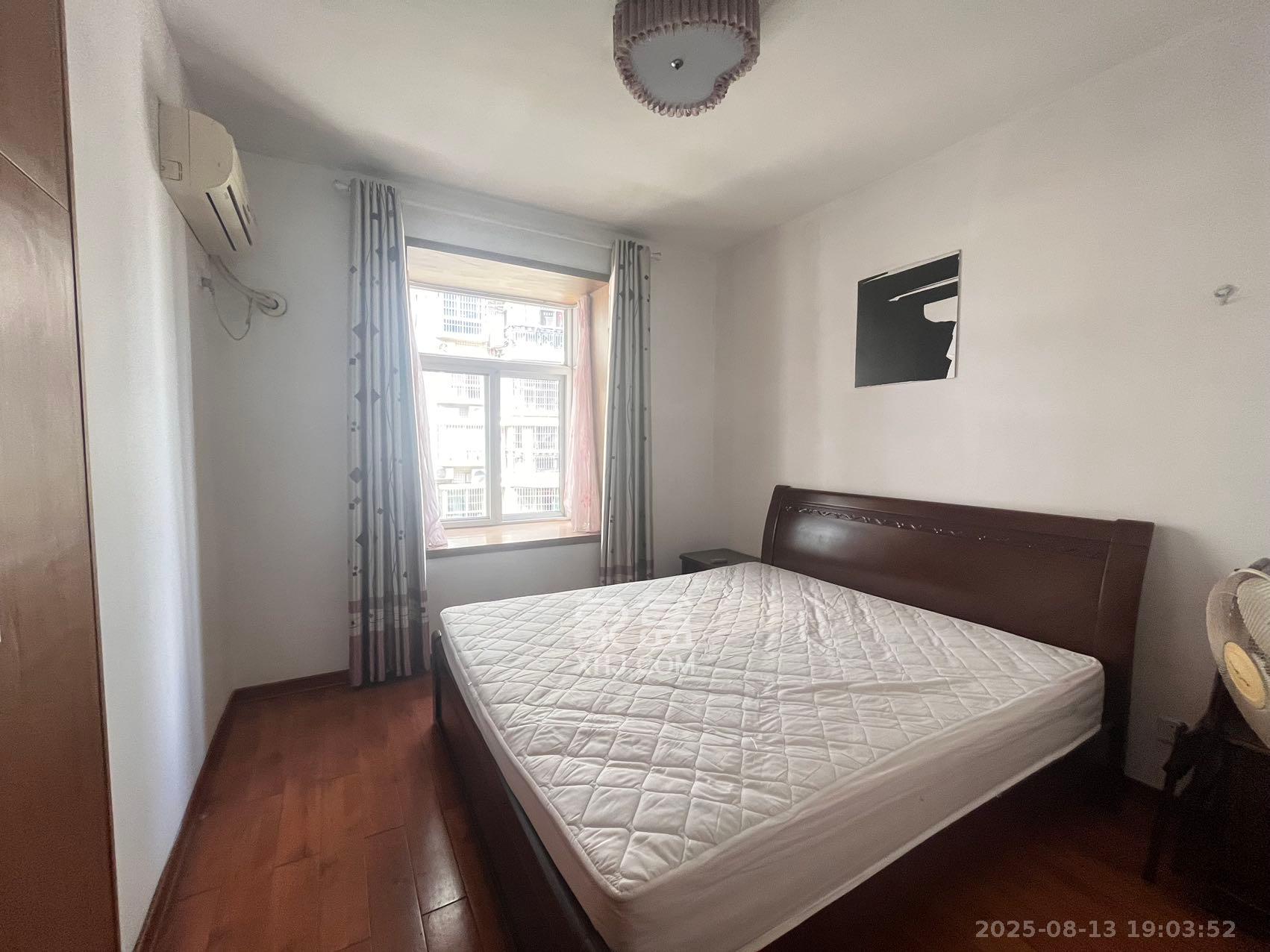 运通馨苑  3室2厅2卫    2400.0元/月 运通馨苑  3室2厅2卫    2400.0元/月室内图