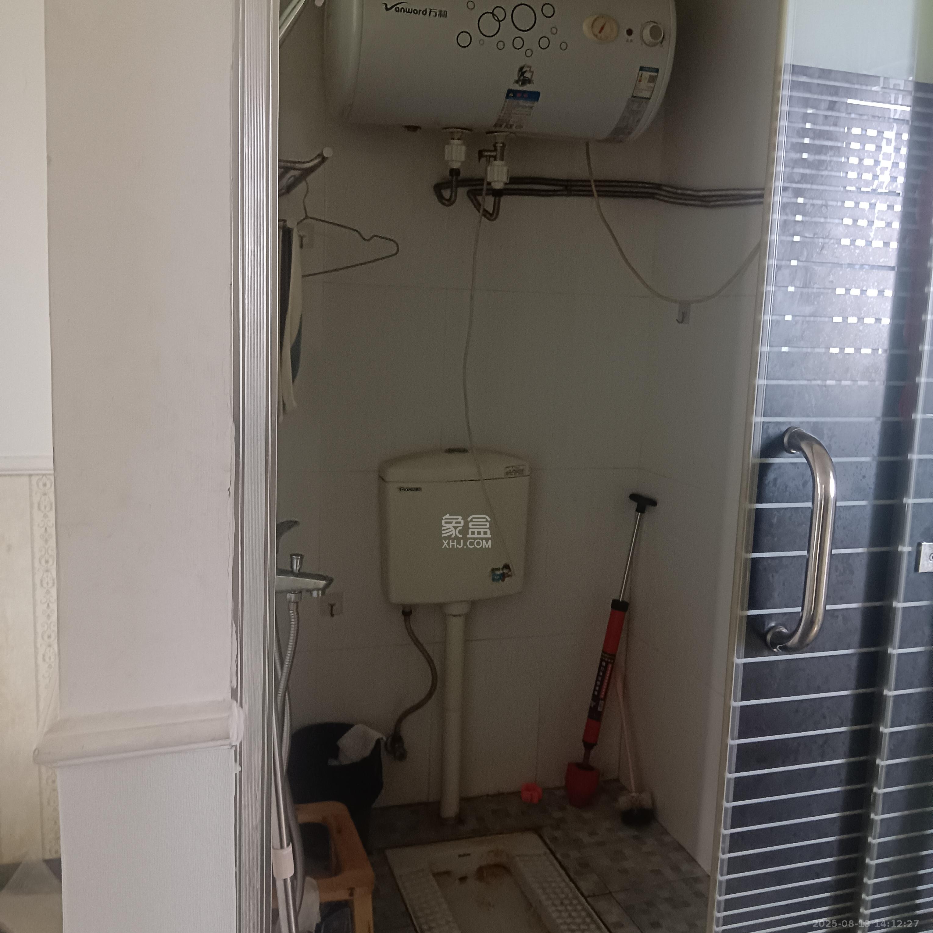 他城(天鸿时代公寓) 3室2厅2卫 800.0元/月 他城(天鸿时代公寓) 3室2厅2卫 800.0元/月室内图