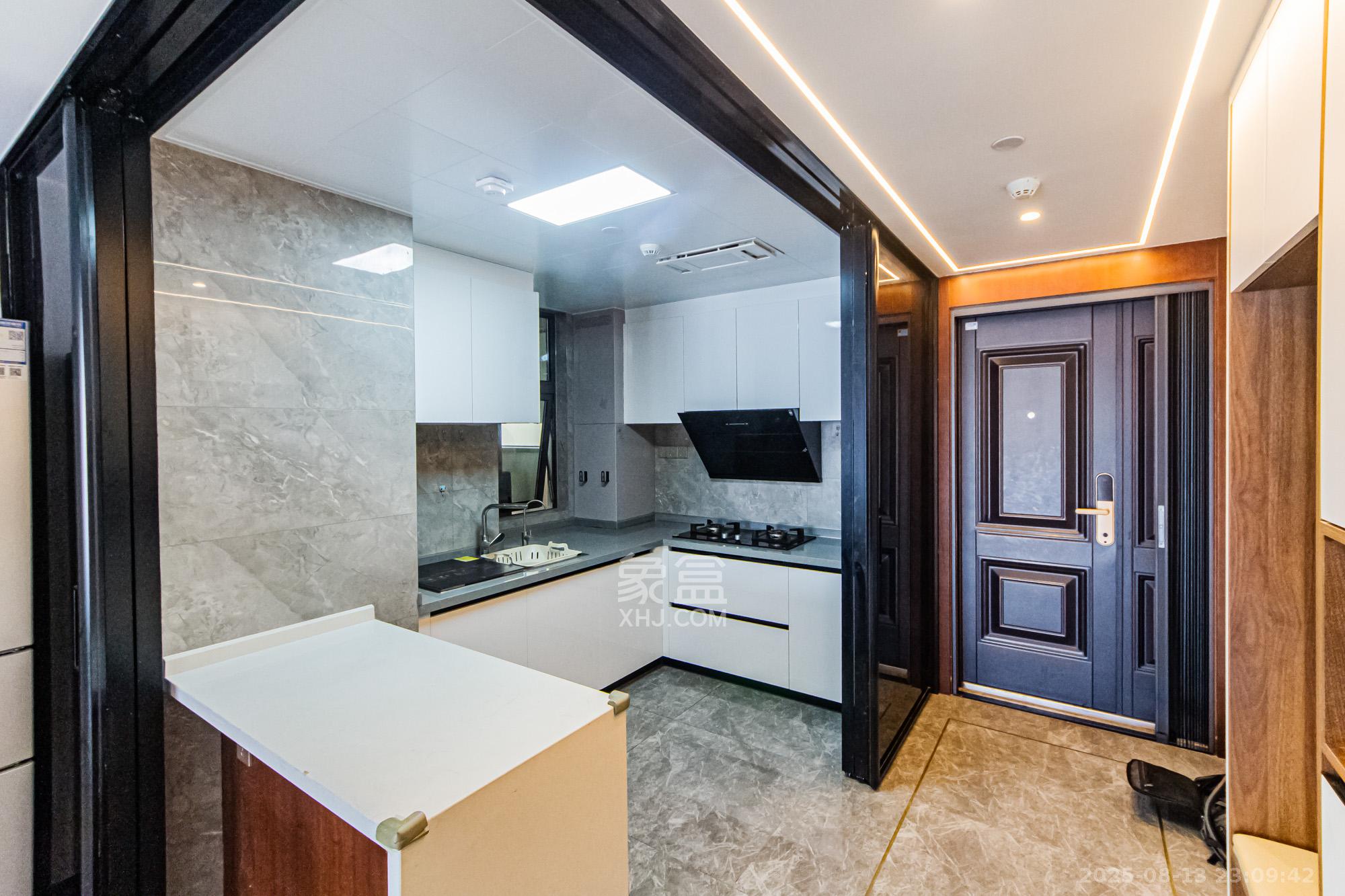 北辰瀚江府 3室2厅2卫 269.5万 北辰瀚江府 3室2厅2卫 269.5万厨房