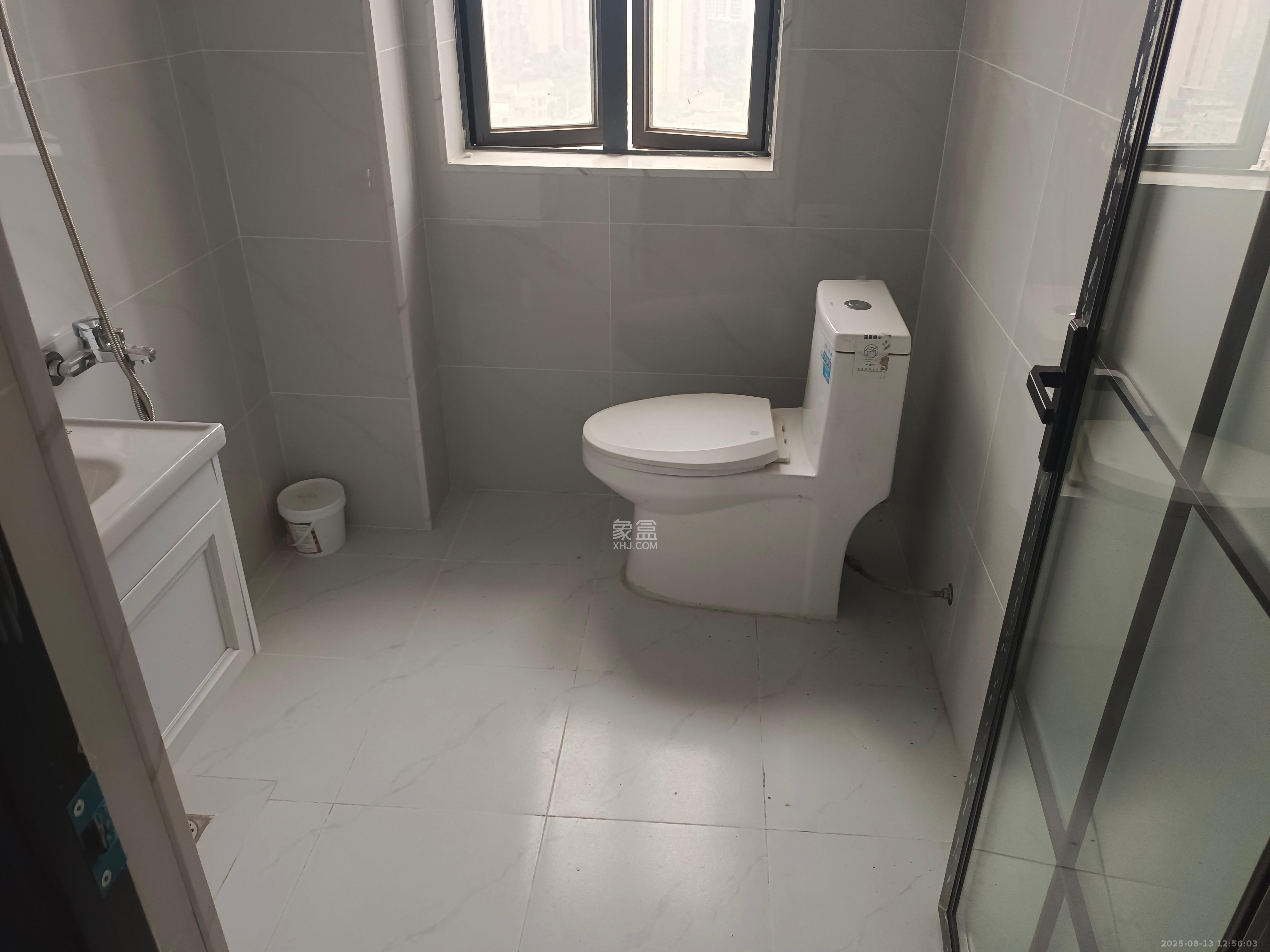 Cross尚公馆  4室2厅2卫    2100.0元/月 Cross尚公馆  4室2厅2卫    2100.0元/月室内图