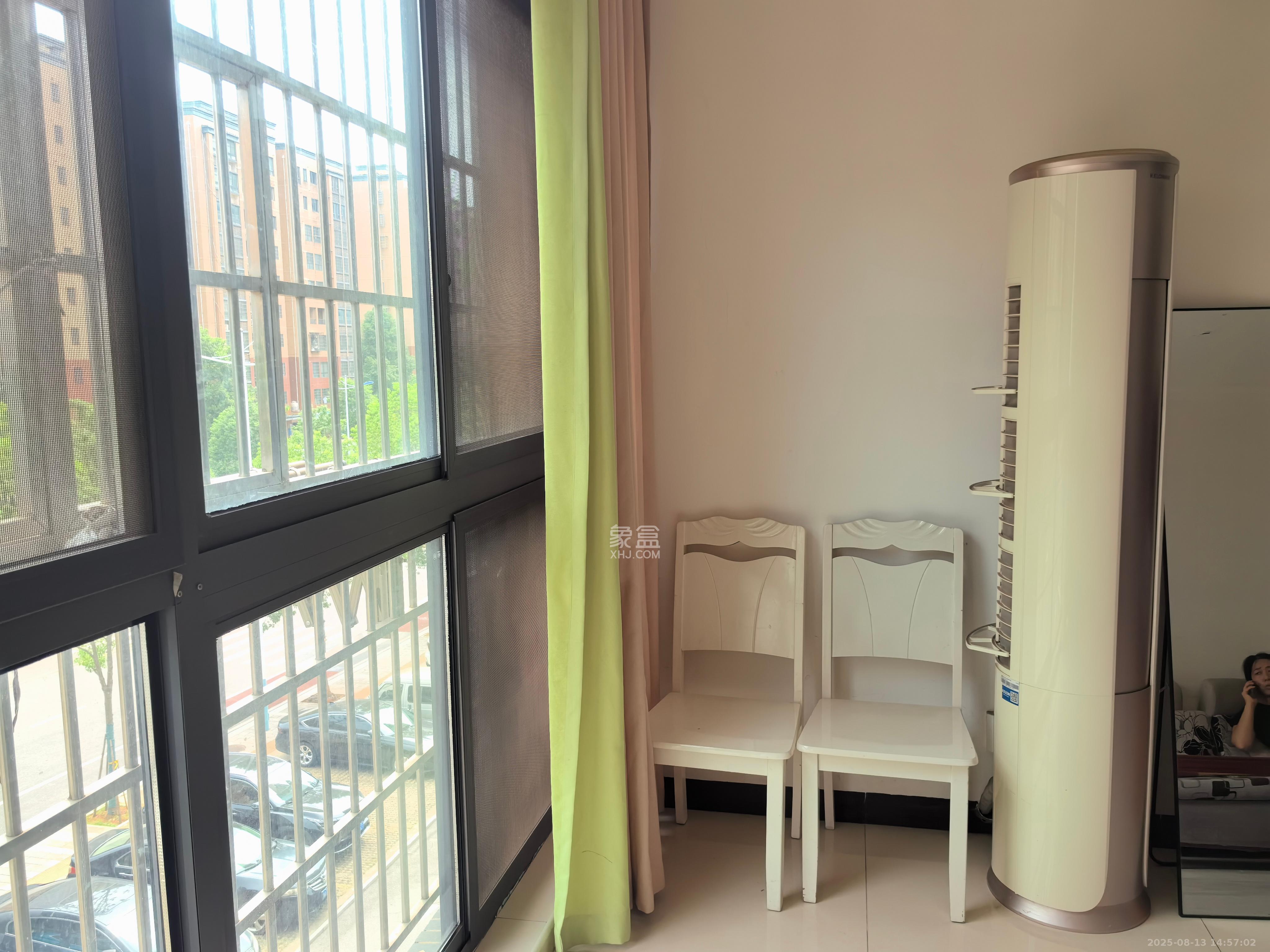 中悦领秀城  3室2厅1卫    1400.0元/月室内图