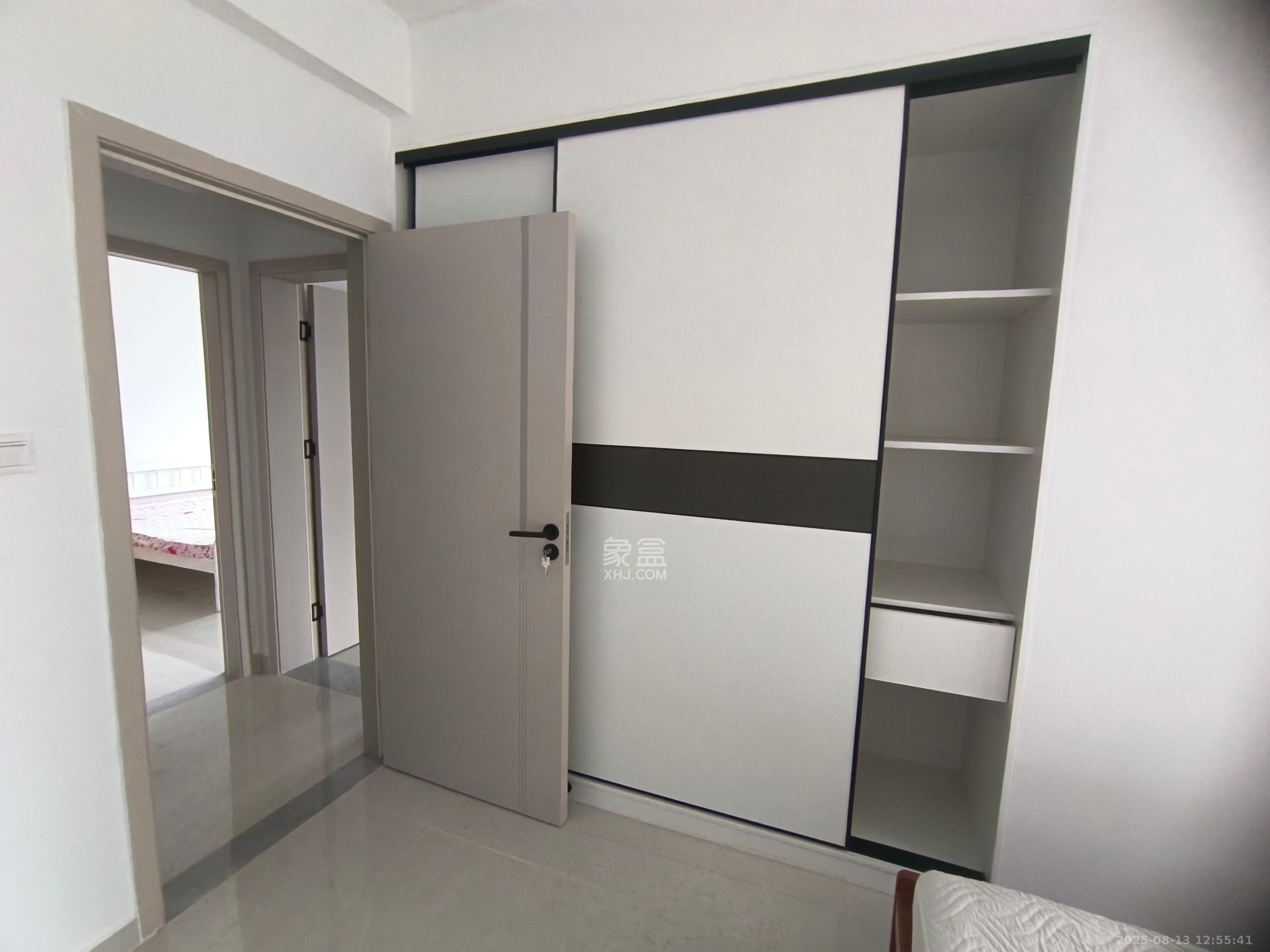 Cross尚公馆  4室2厅2卫    2100.0元/月 Cross尚公馆  4室2厅2卫    2100.0元/月室内图