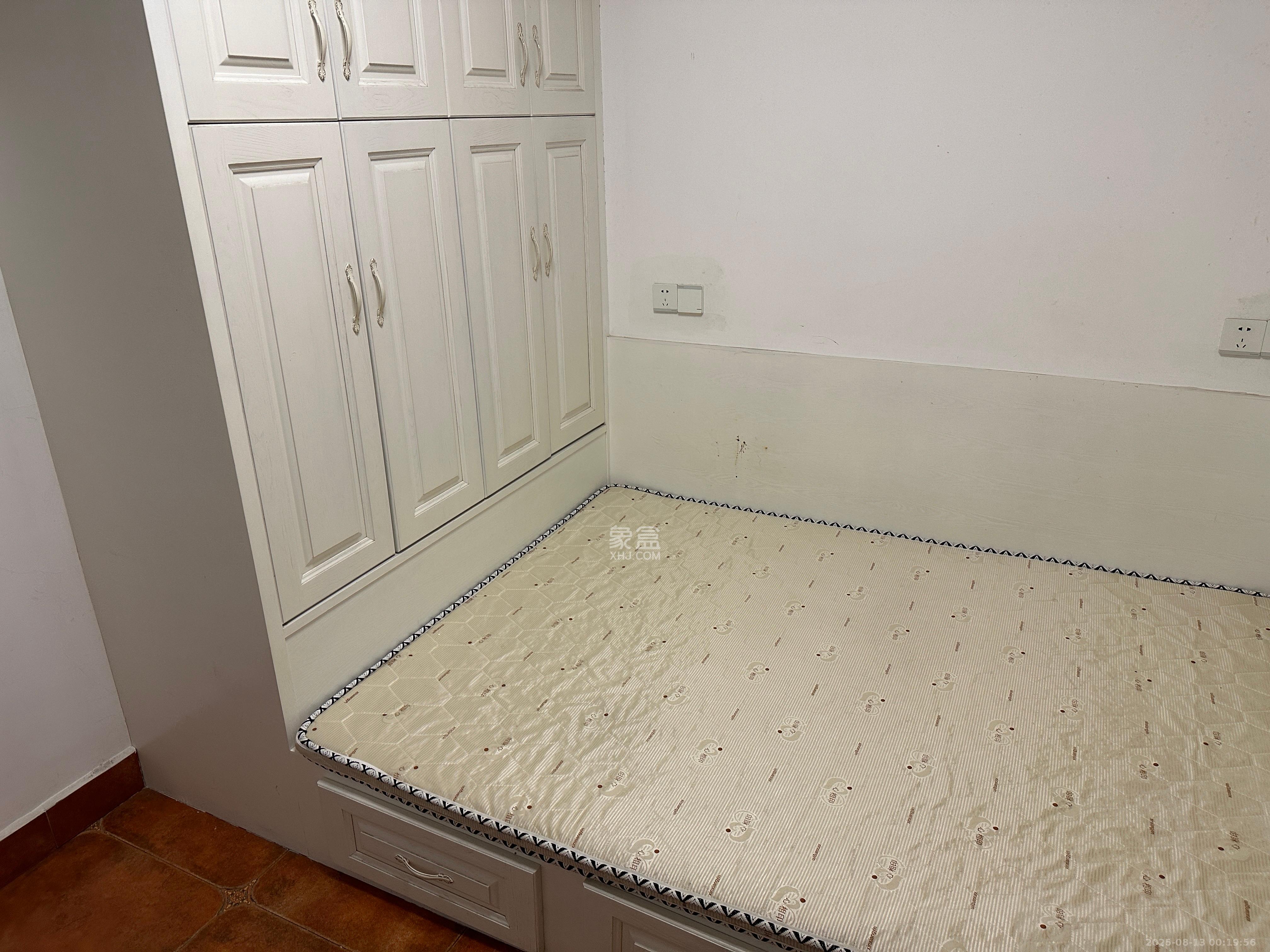 华侨假日中心（晟华苑）  1室1厅1卫    1800.0元/月室内图