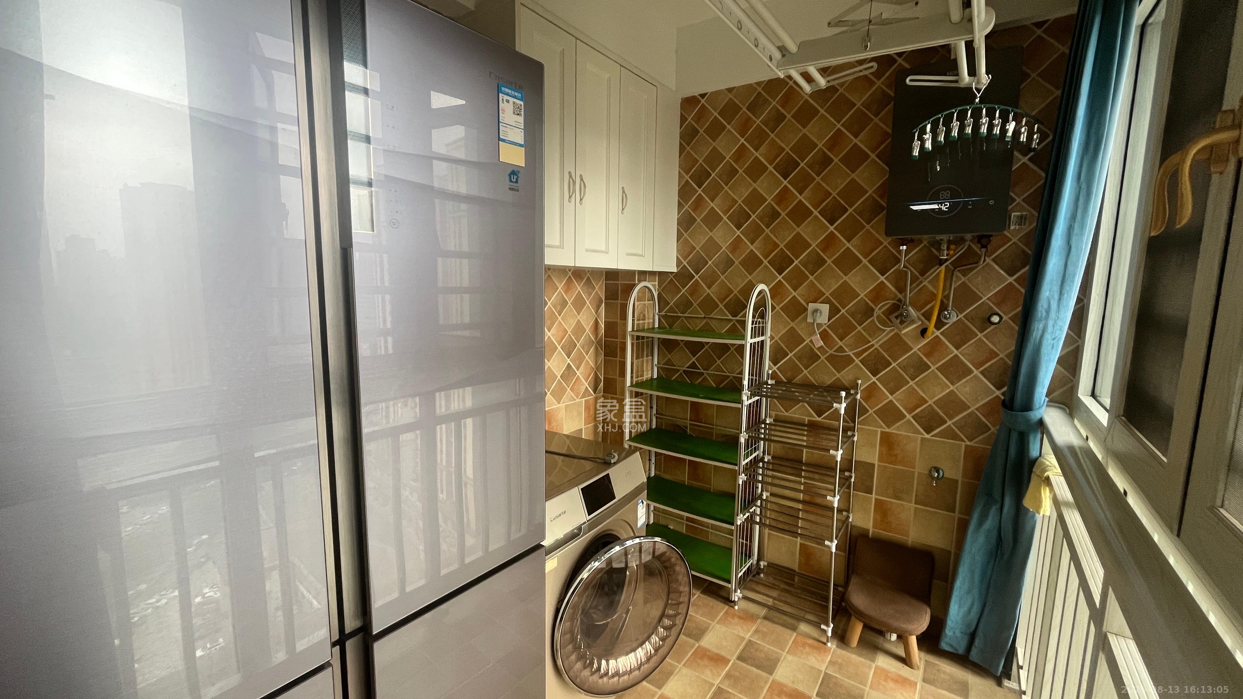 和泓梅溪四季 3室2厅1卫 3500.0元/月 和泓梅溪四季 3室2厅1卫 3500.0元/月室内图