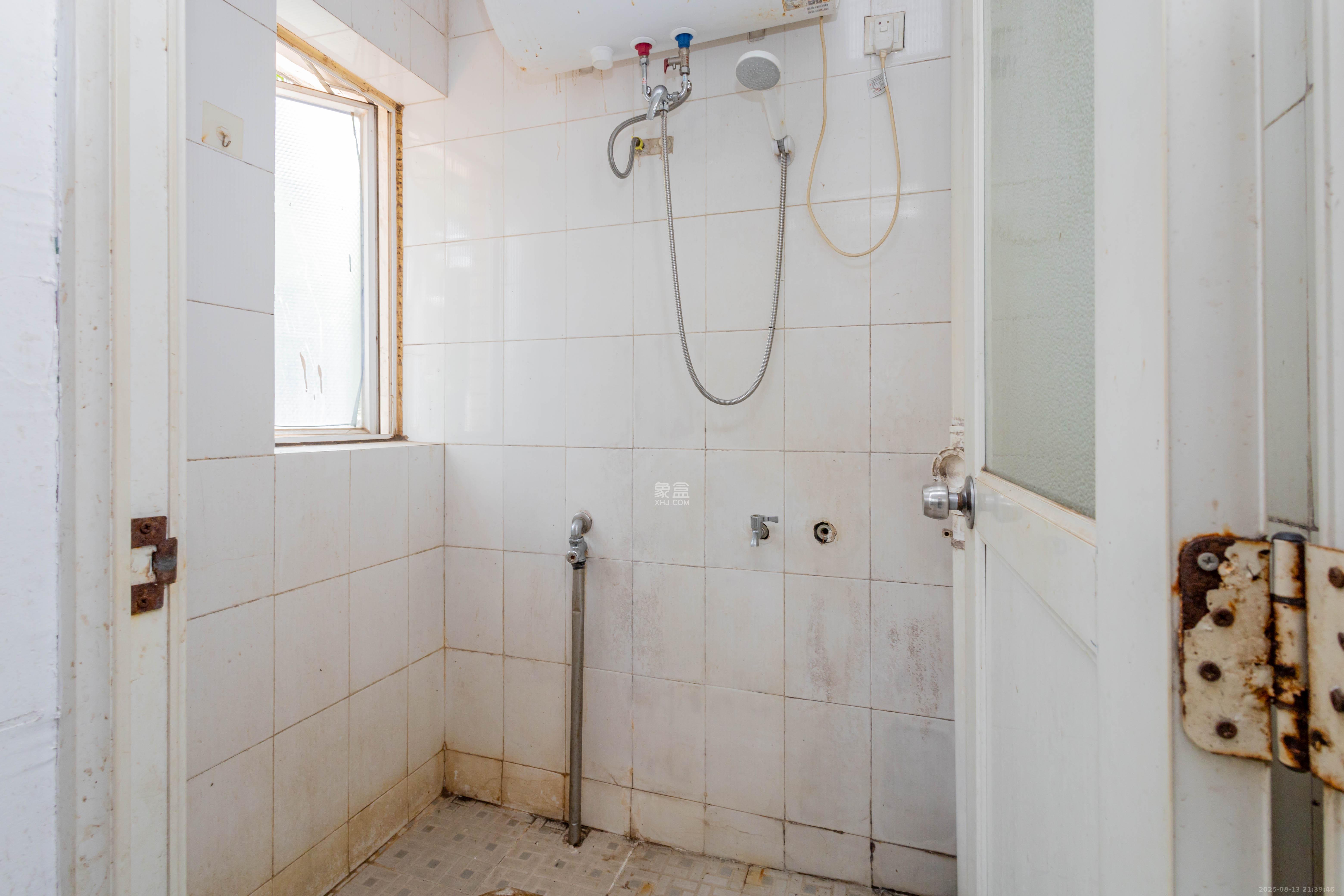 创业乐园  1室1厅1卫    15.0万 创业乐园  1室1厅1卫    15.0万卫生间