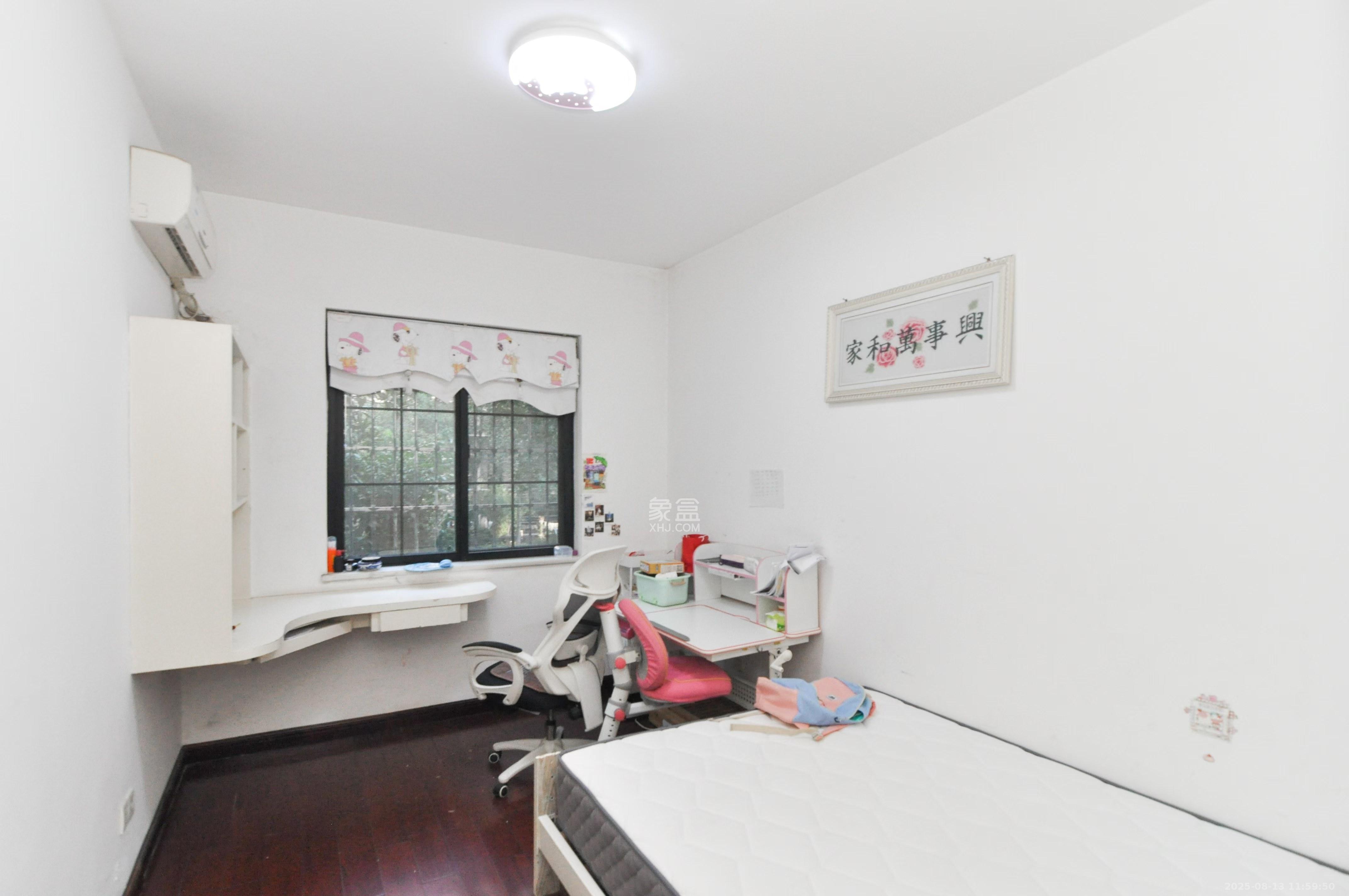 沁园春御院  3室2厅2卫    2800.0元/月 沁园春御院  3室2厅2卫    2800.0元/月室内图