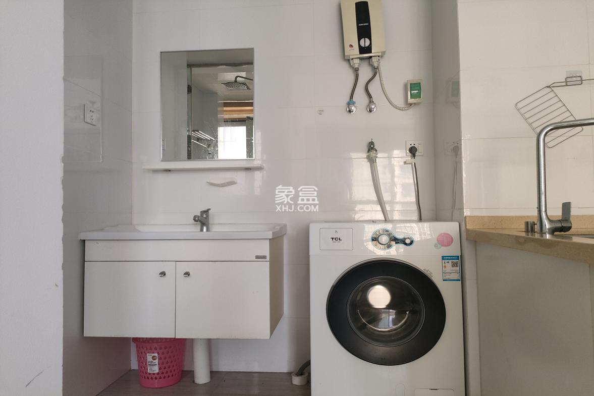 海阔天空-国瑞城四期(爵仕苑) 1室1厅1卫 2000.00元/月 海阔天空-国瑞城四期(爵仕苑) 1室1厅1卫 2000.00元/月室内图