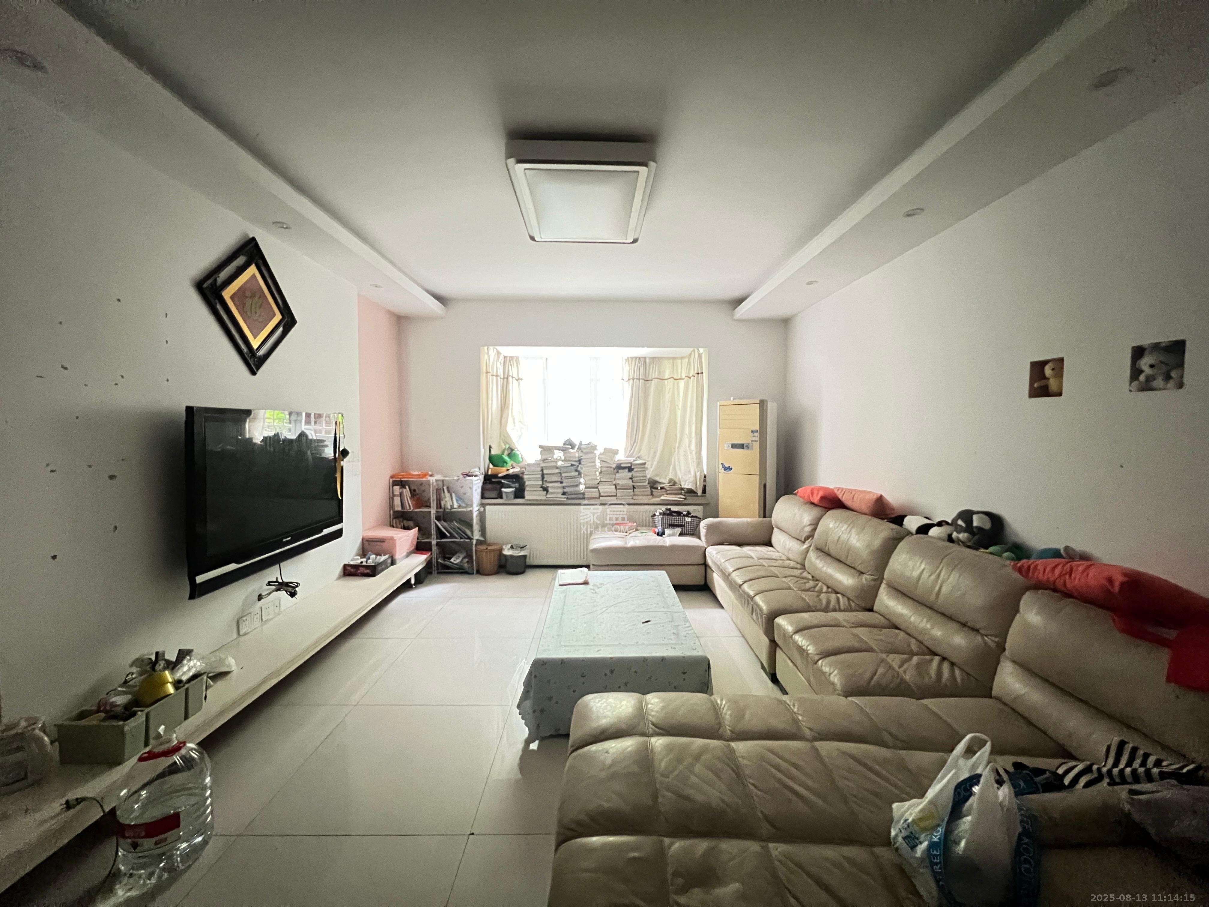 嘉盛华庭(一期、二期、三期) 3室2厅1卫 2800.0元/月 嘉盛华庭(一期、二期、三期) 3室2厅1卫 2800.0元/月室内图