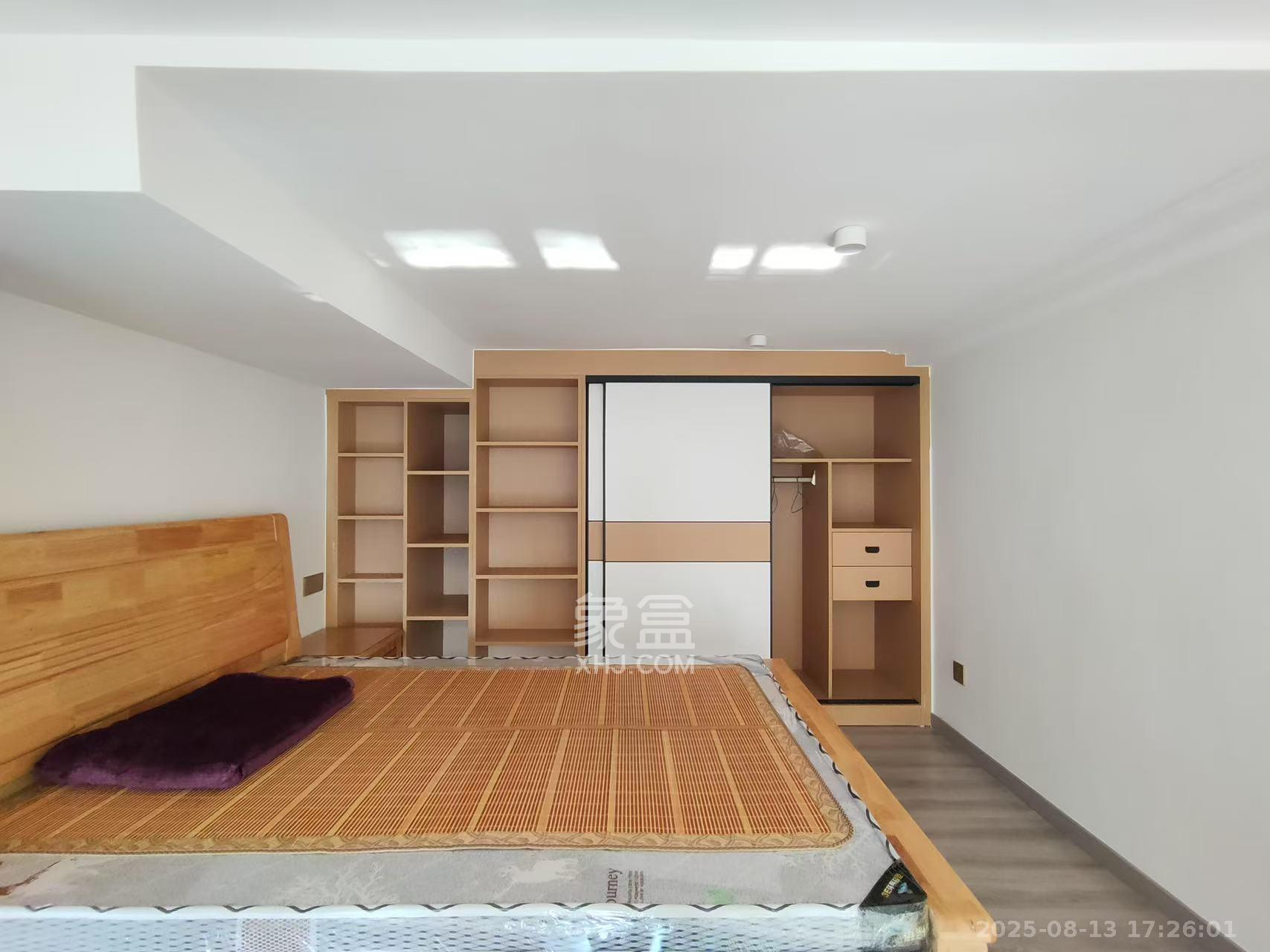 碧桂园城市之光  1室0厅0卫    2300.0元/月
