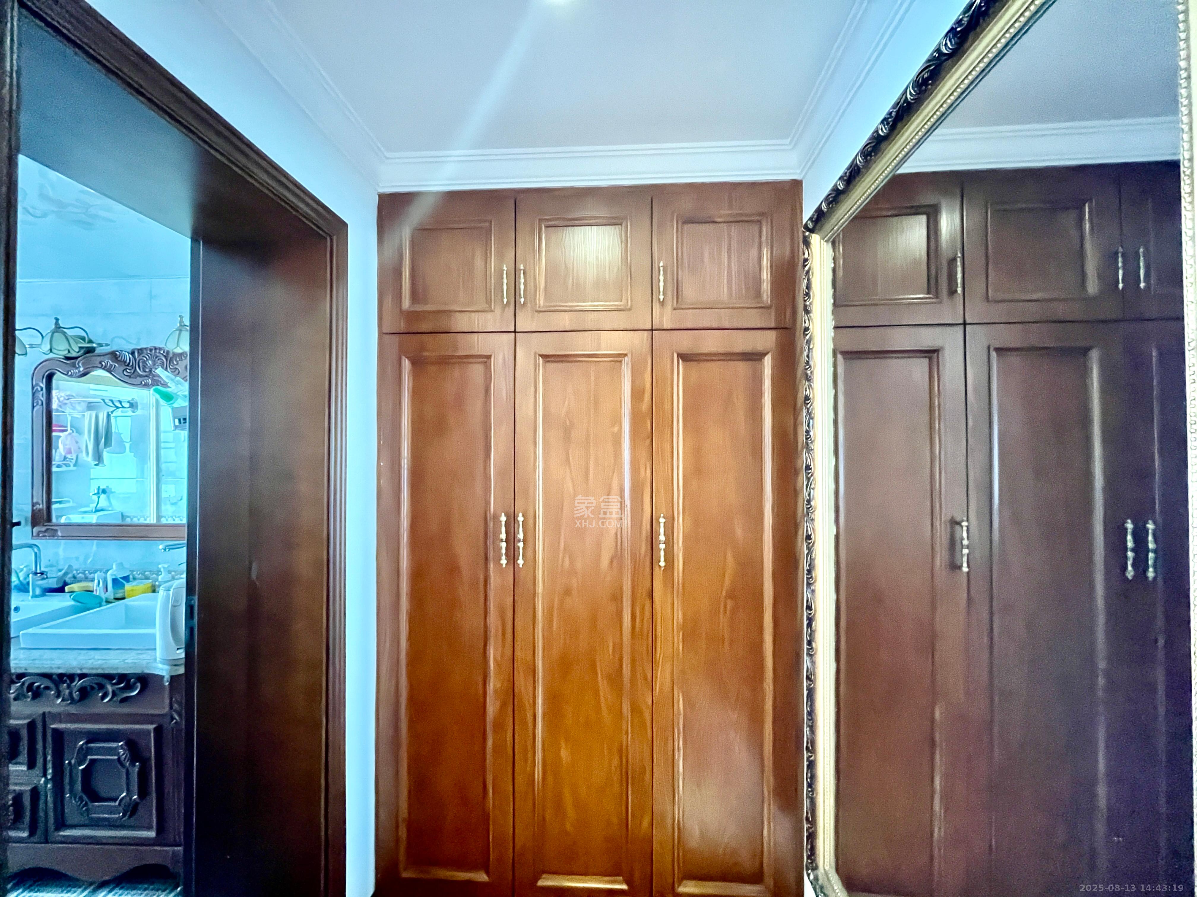 北辰三角洲D2区 4室2厅2卫 6500.0元/月 北辰三角洲D2区 4室2厅2卫 6500.0元/月室内图