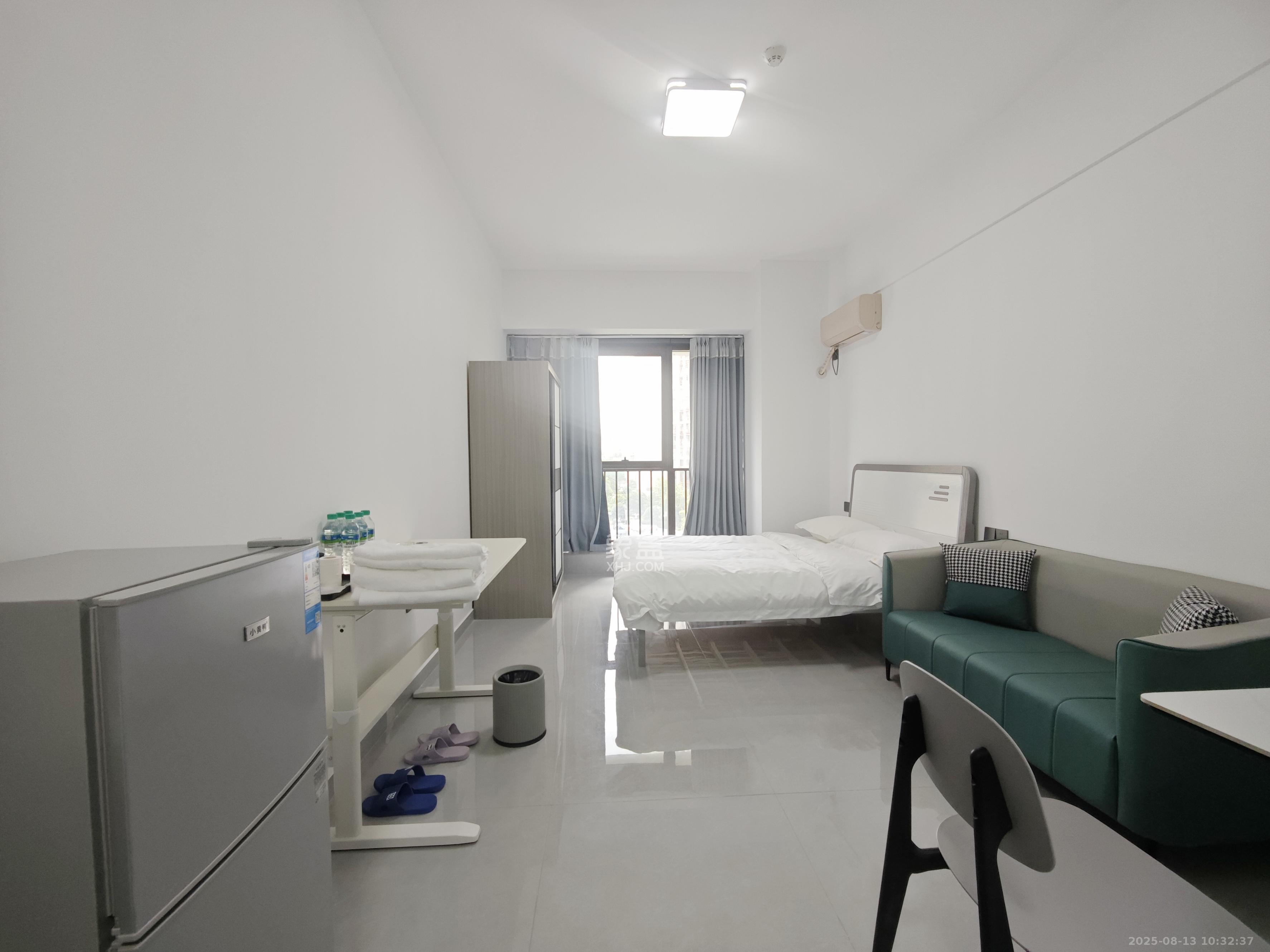 臻园  1室1厅1卫    1550.0元/月室内图