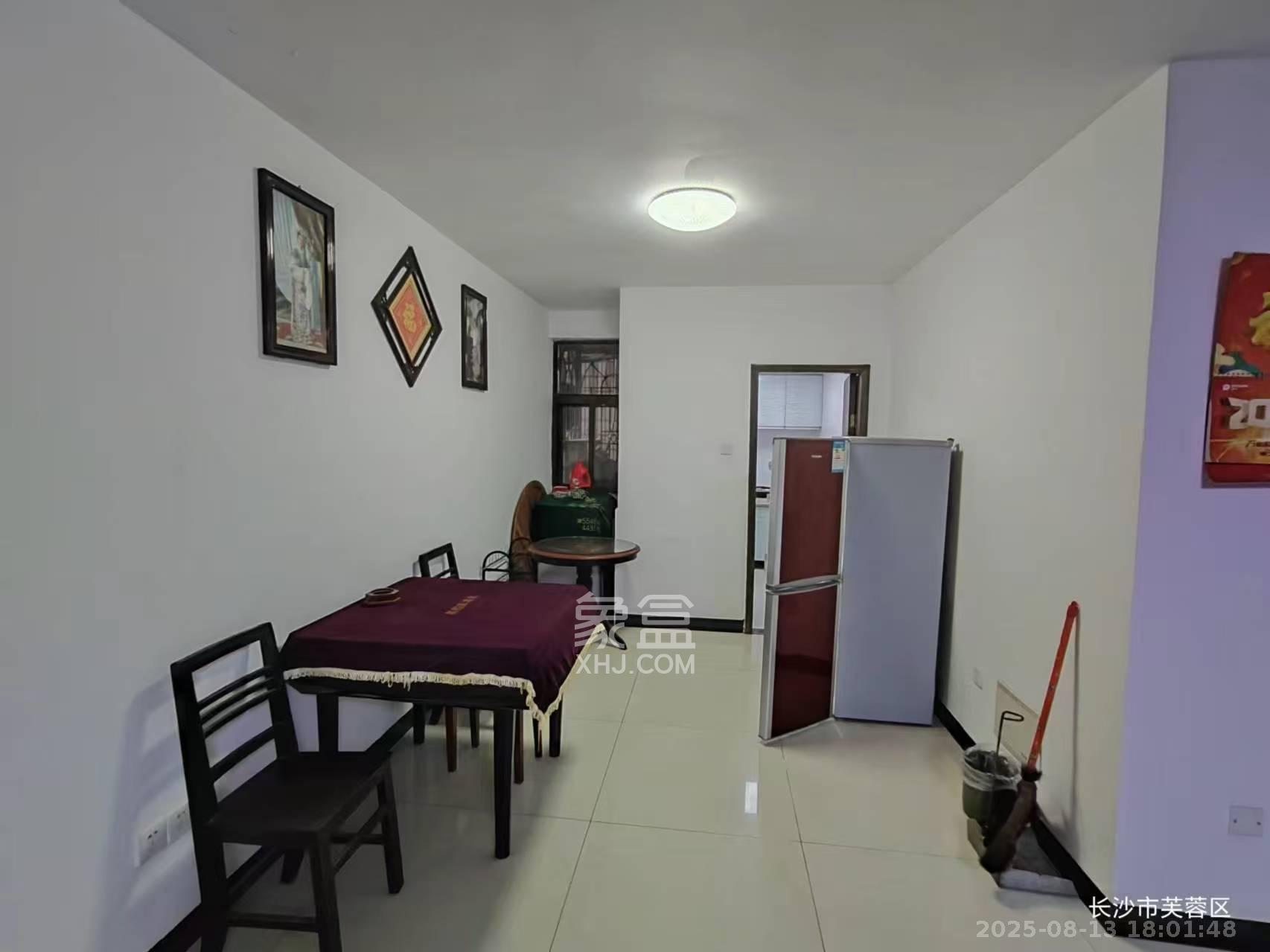 新富城  2室2厅1卫    2700.0元/月 新富城  2室2厅1卫    2700.0元/月室内图