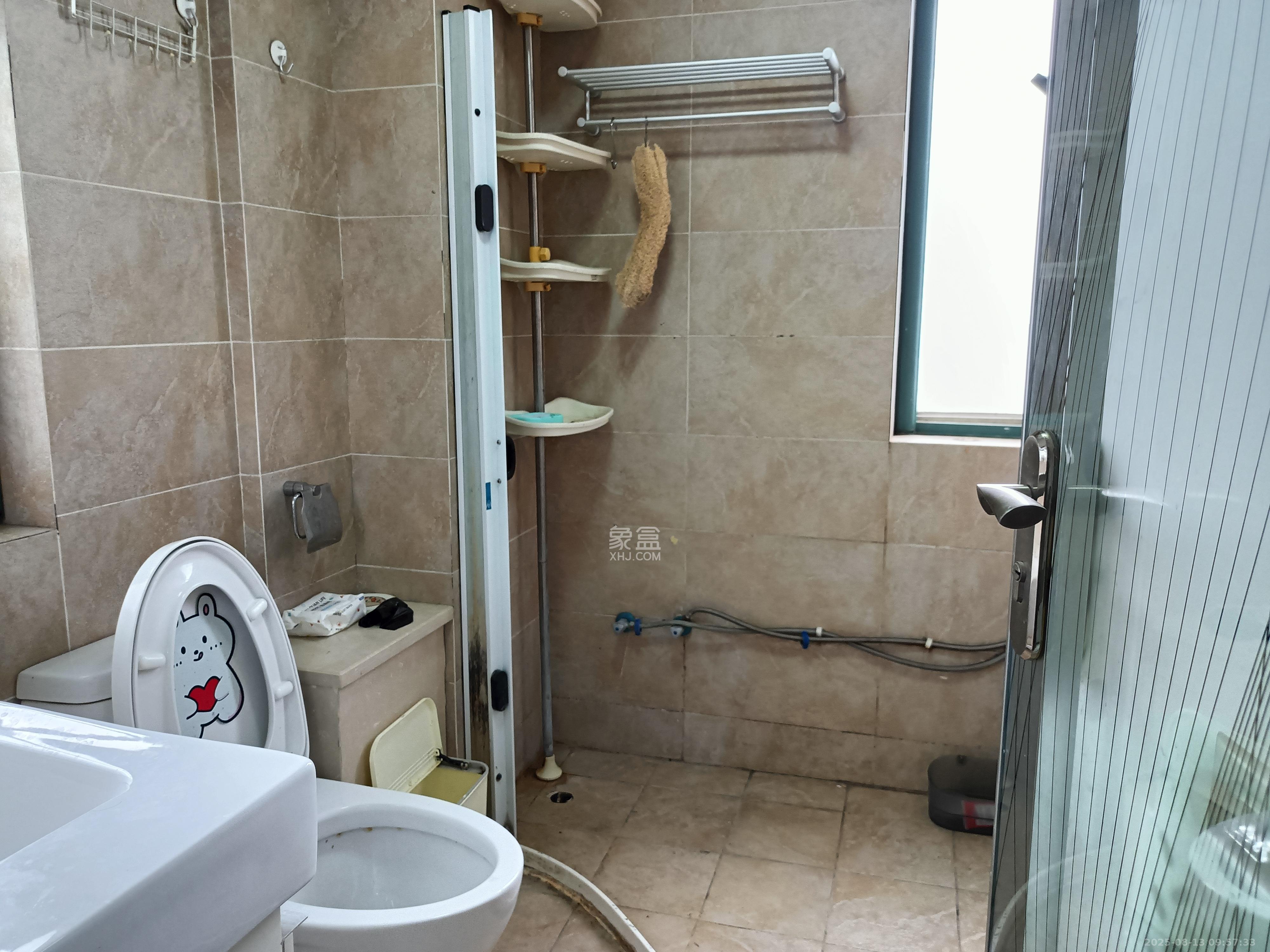 东来苑 3室2厅2卫 3800.0元/月 东来苑 3室2厅2卫 3800.0元/月室内图