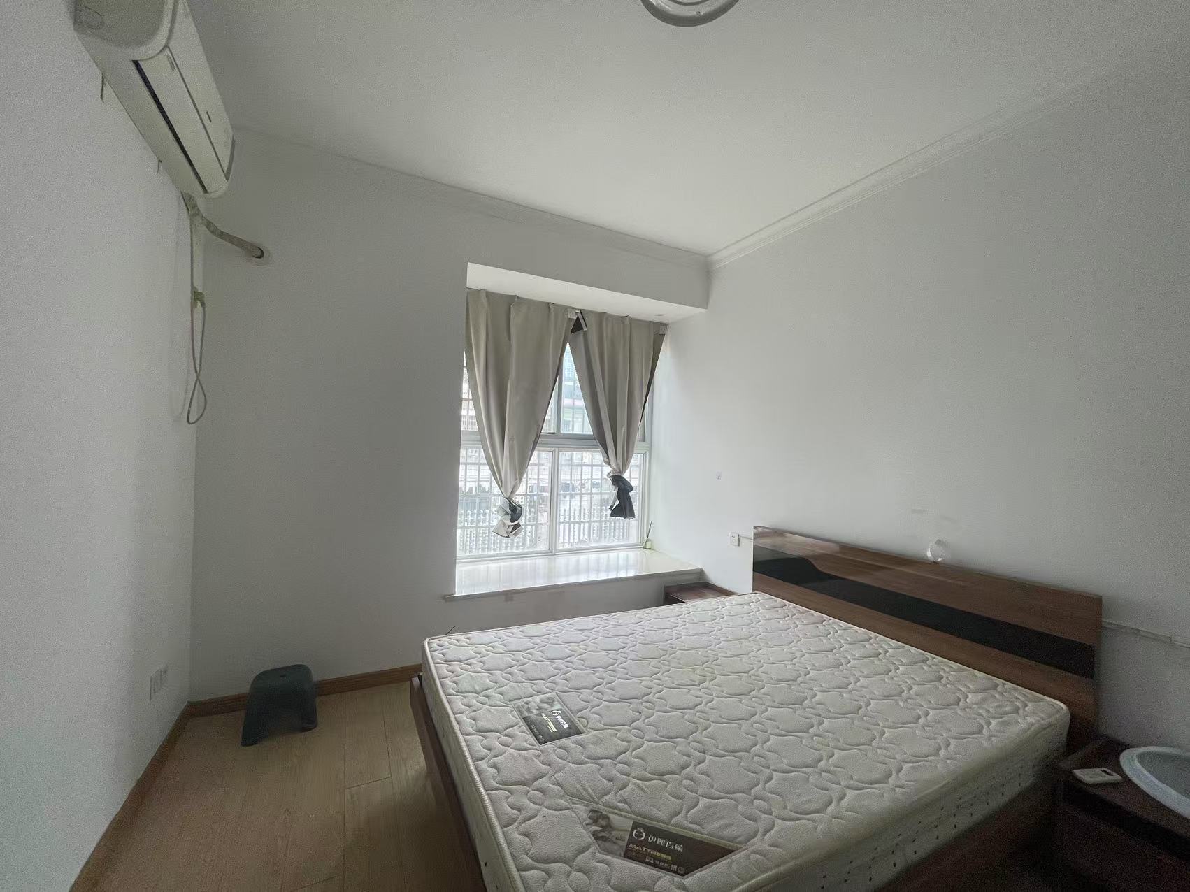 欣业苑  3室2厅2卫   1800.00元/月室内图