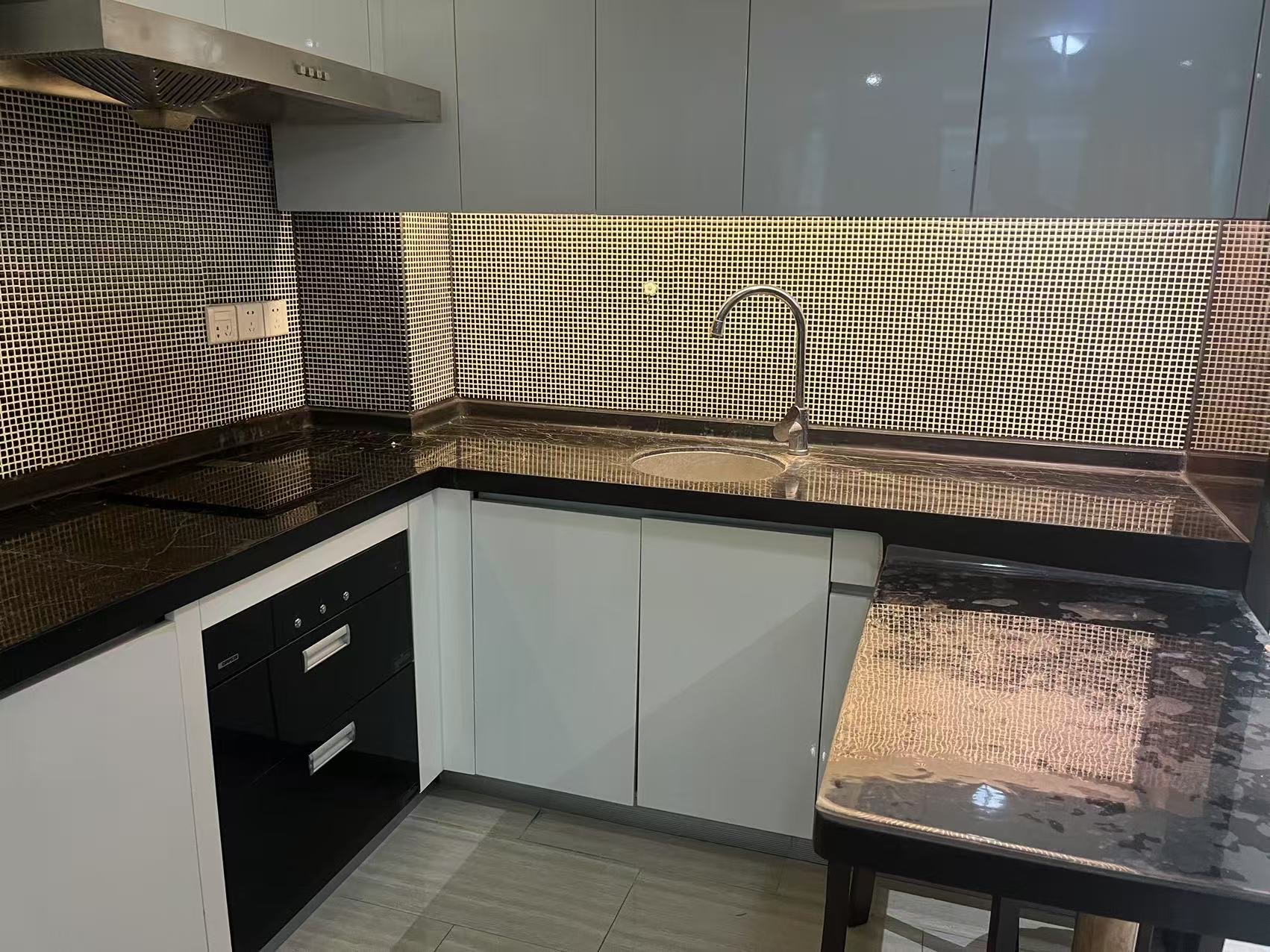 海航国际广场 1室1厅1卫 1800.0元/月 海航国际广场 1室1厅1卫 1800.0元/月室内图