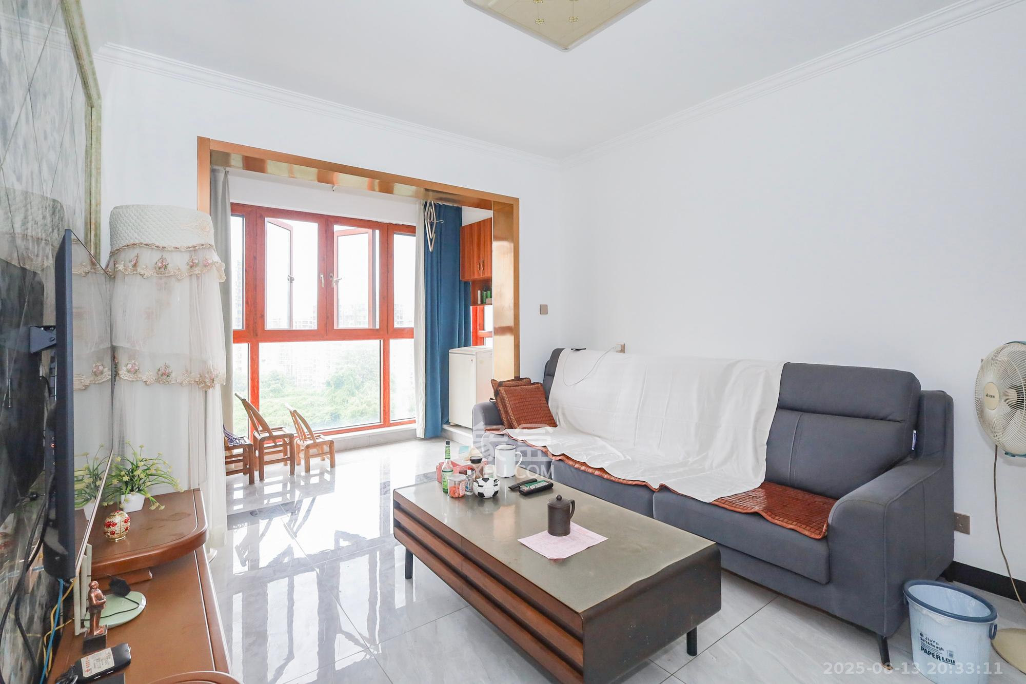 谷山庭院二期  2室2厅1卫    88.0万 谷山庭院二期  2室2厅1卫    88.0万客厅