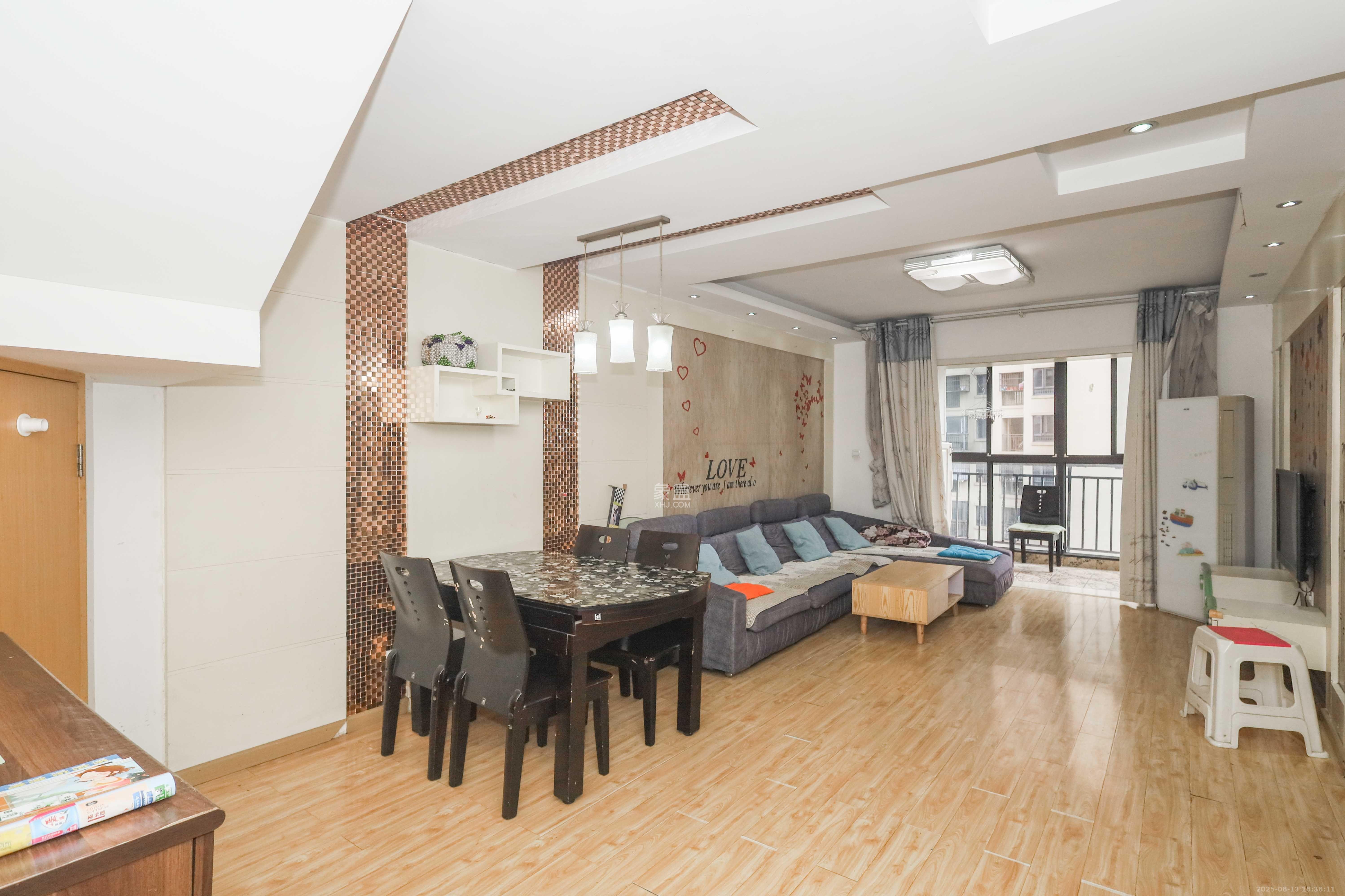 保利麓谷林语E区  4室2厅2卫    2800.0元/月 保利麓谷林语E区  4室2厅2卫    2800.0元/月室内图