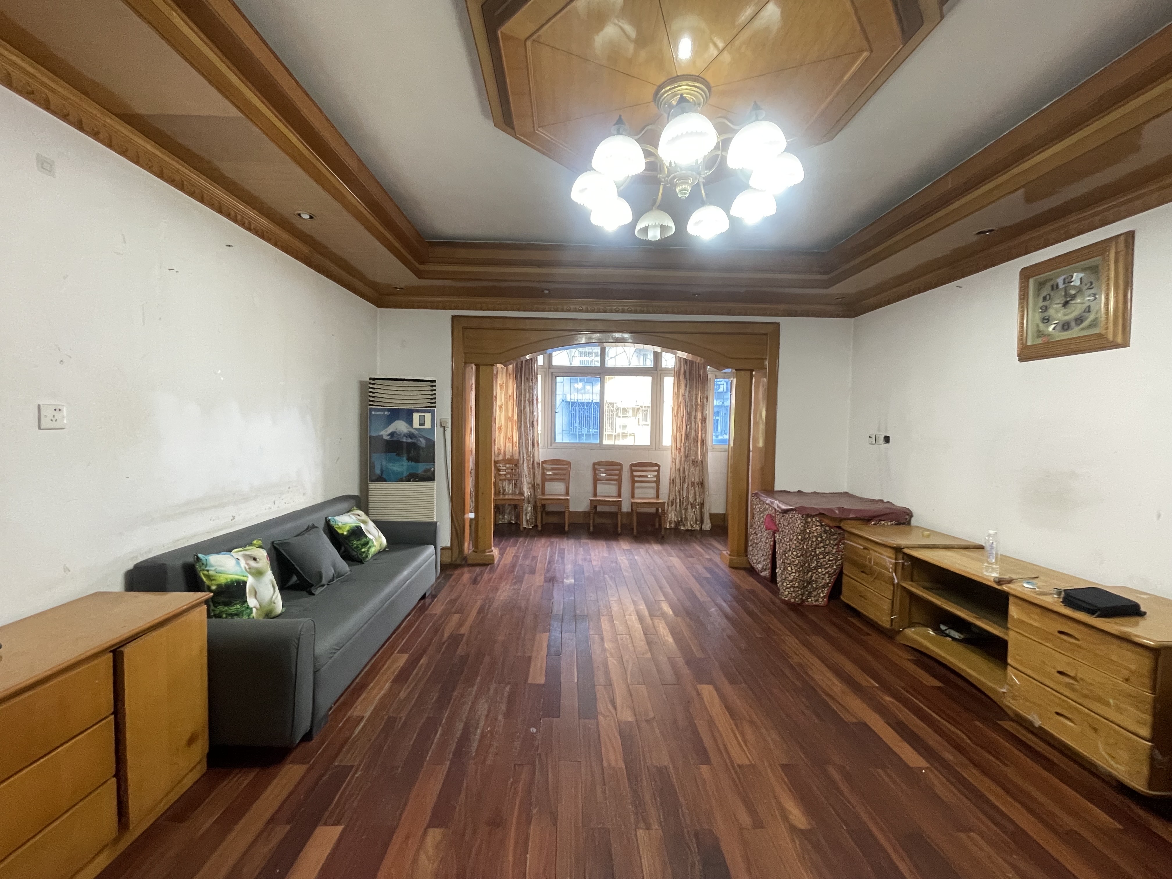 区税务局家属楼 3室2厅2卫 1000.0元/月 区税务局家属楼 3室2厅2卫 1000.0元/月室内图